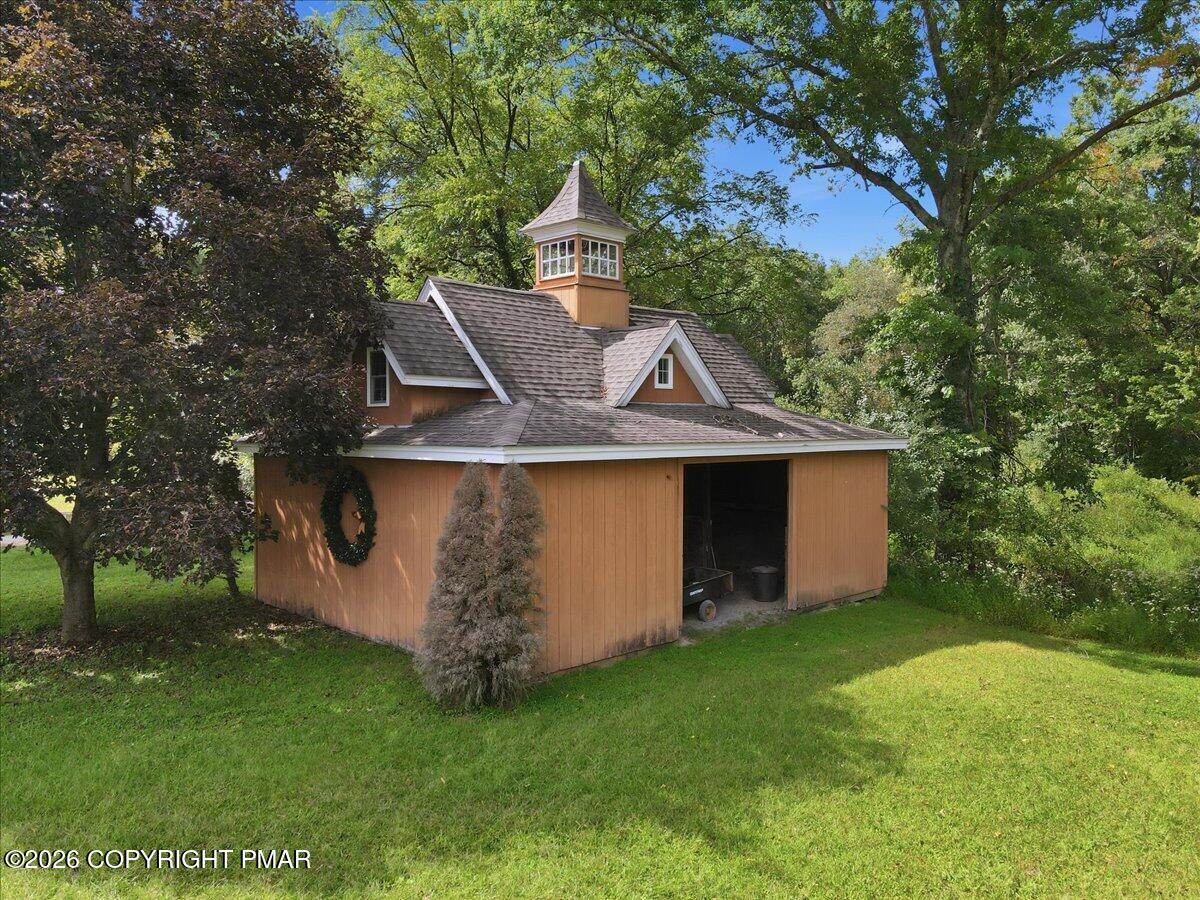 156 Schoonover Lane Property Photo 82