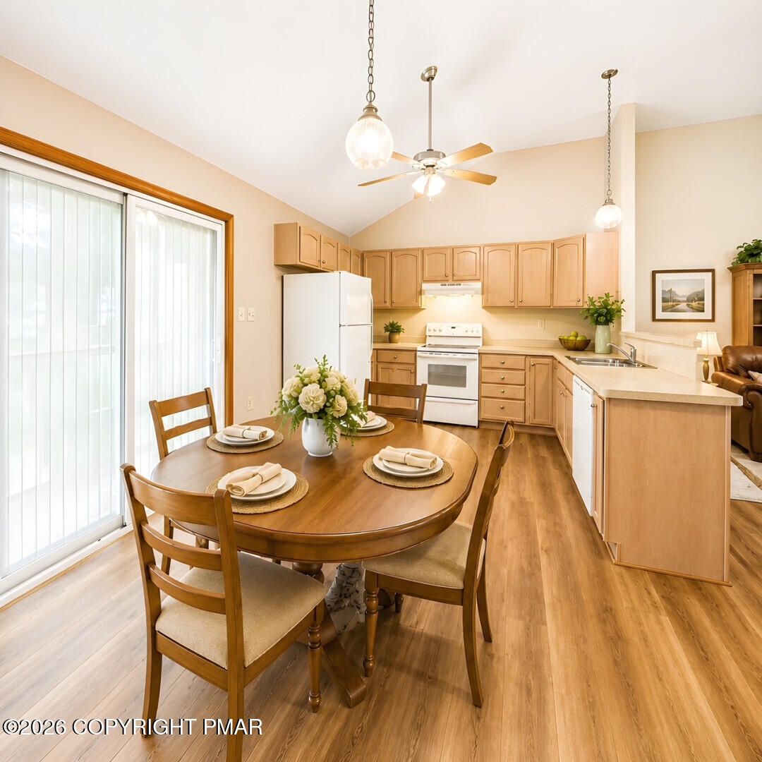2733 Aspen Way Property Photo 12