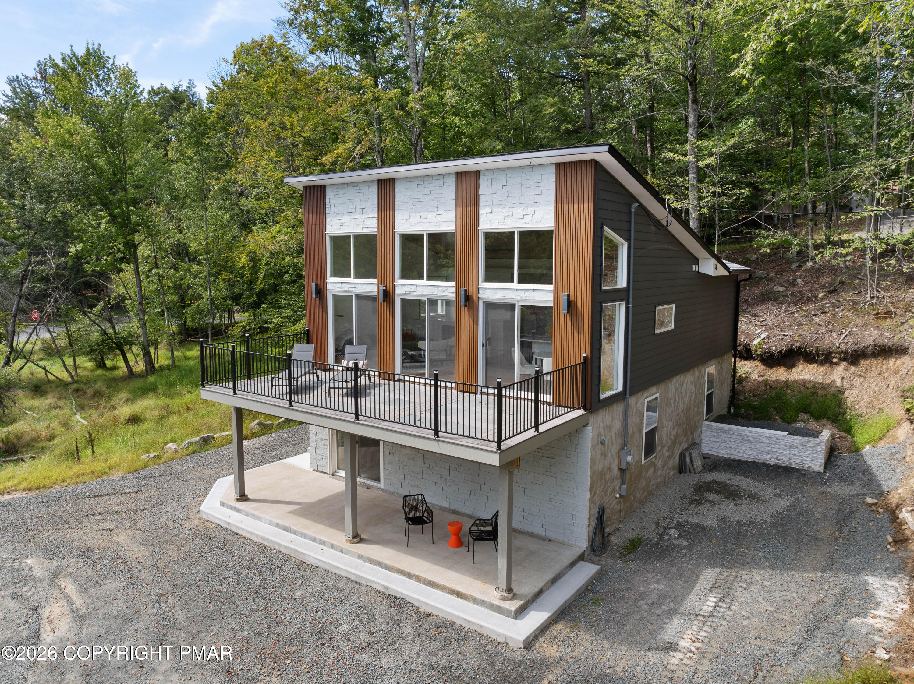 1002 Bison Trail Property Photo 4