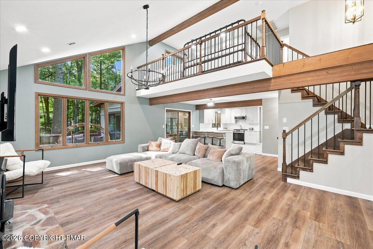 184 Sir Bradford Road Property Photo 2