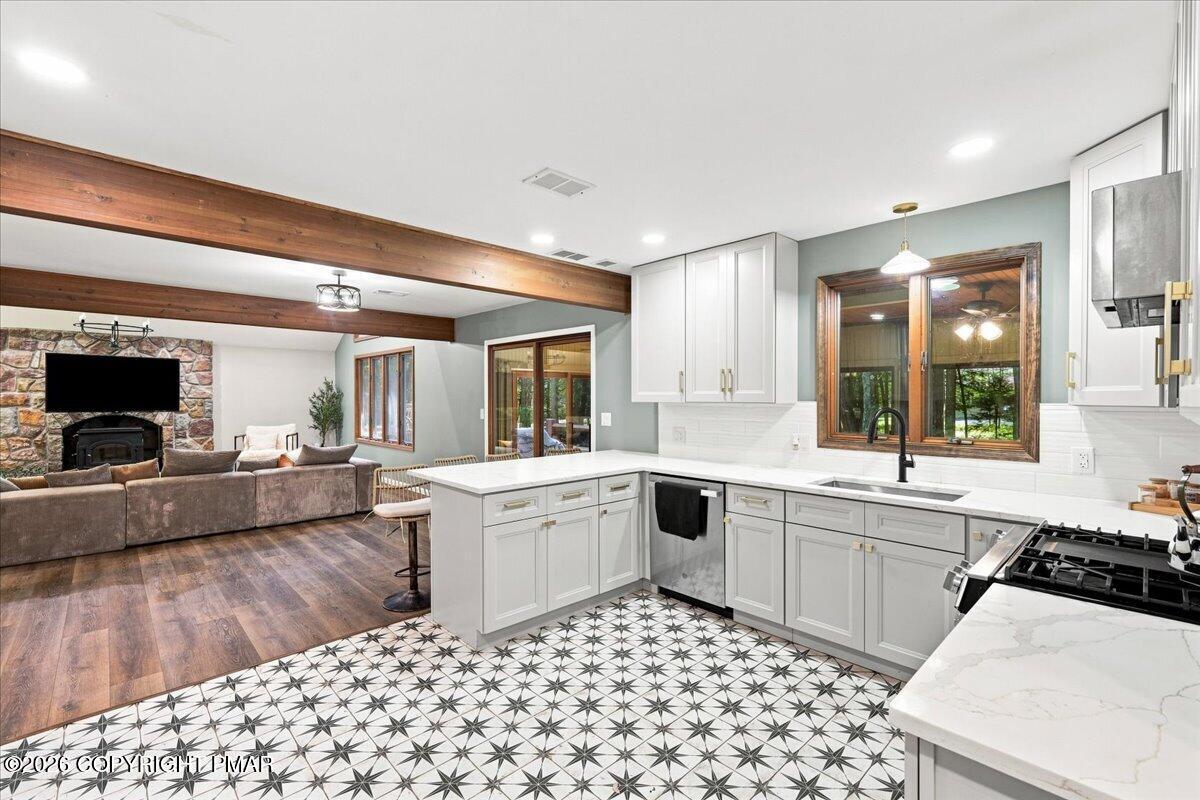 184 Sir Bradford Road Property Photo 11