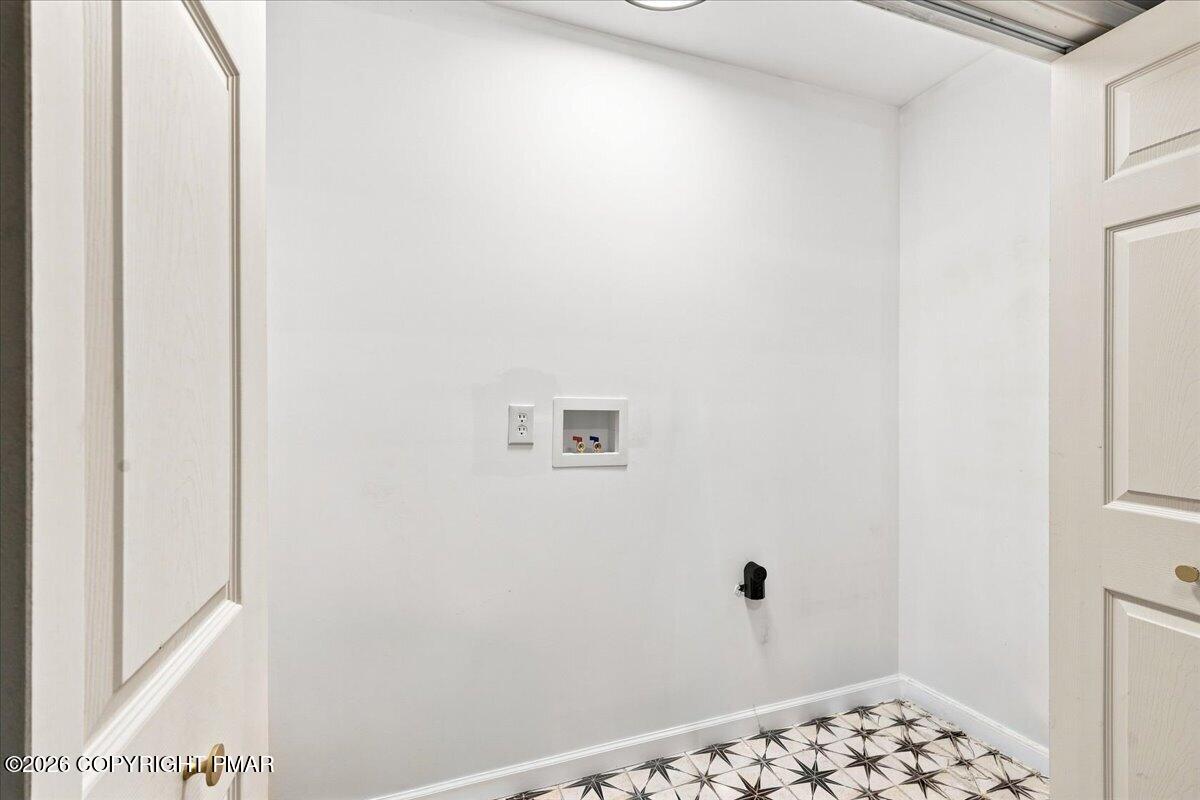 184 Sir Bradford Road Property Photo 24