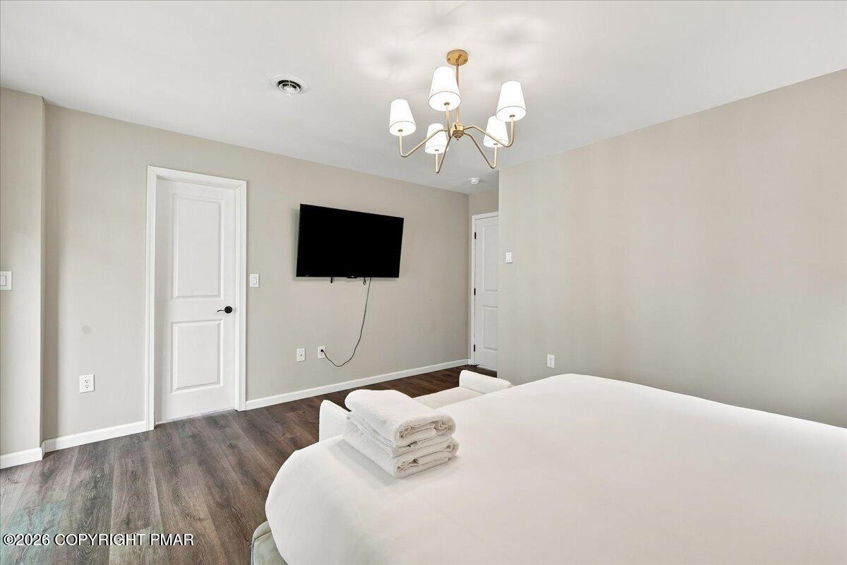 184 Sir Bradford Road Property Photo 28