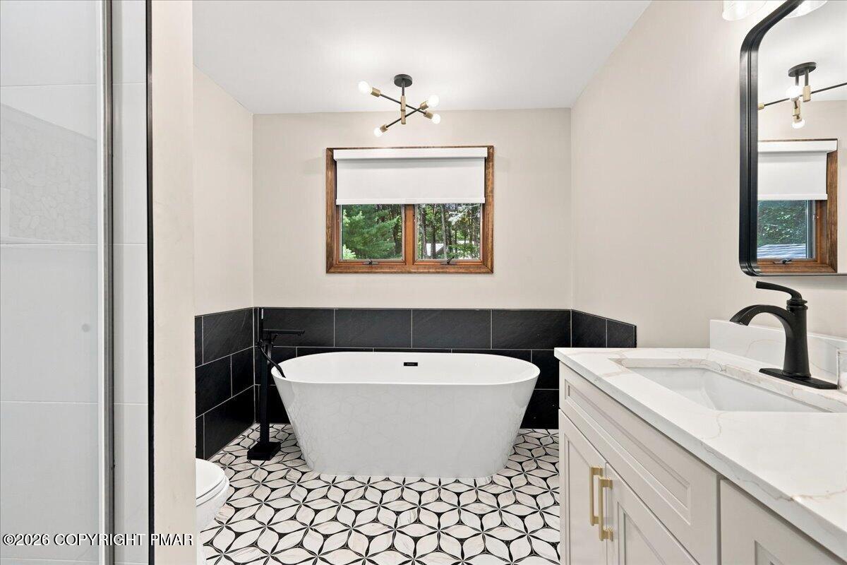 184 Sir Bradford Road Property Photo 31