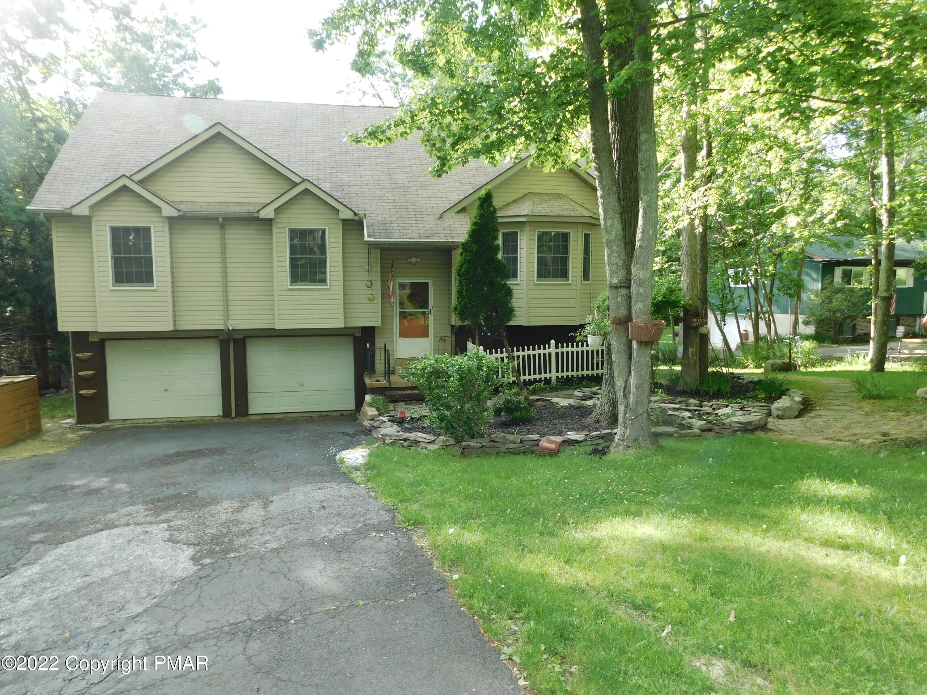 12418 Mountain Laurel Drive Property Photo 1