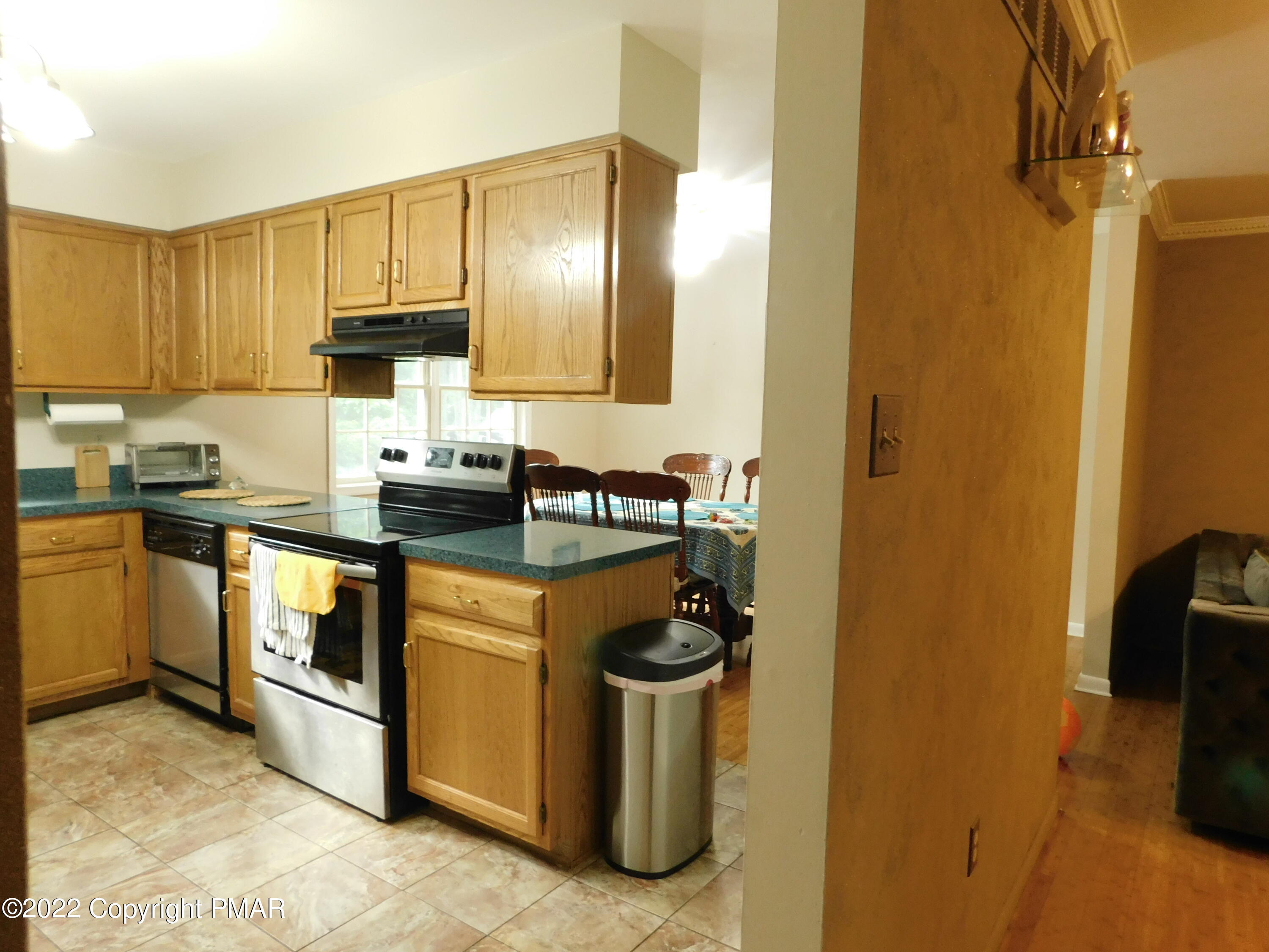 12418 Mountain Laurel Drive Property Photo 8