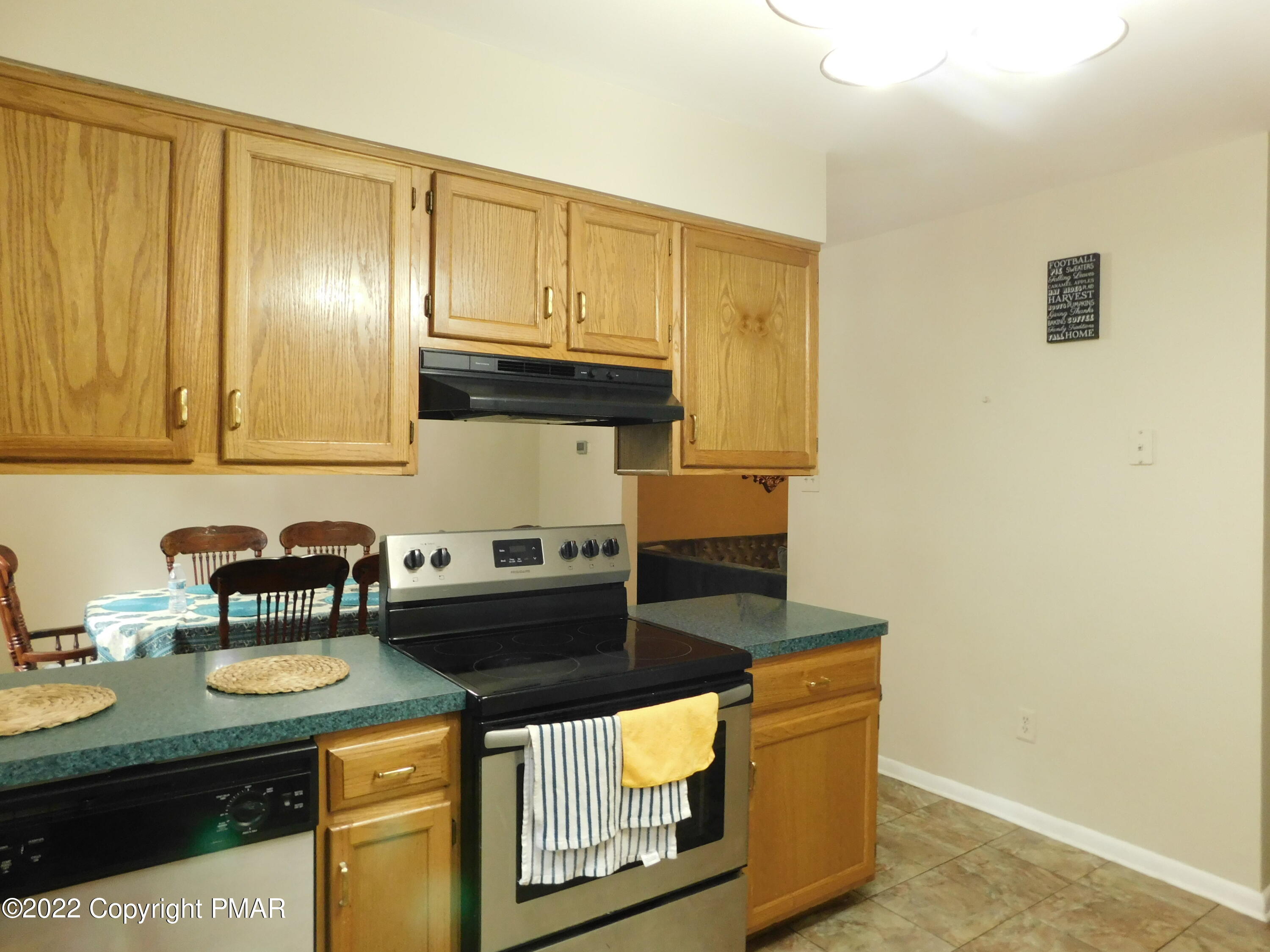 12418 Mountain Laurel Drive Property Photo 12