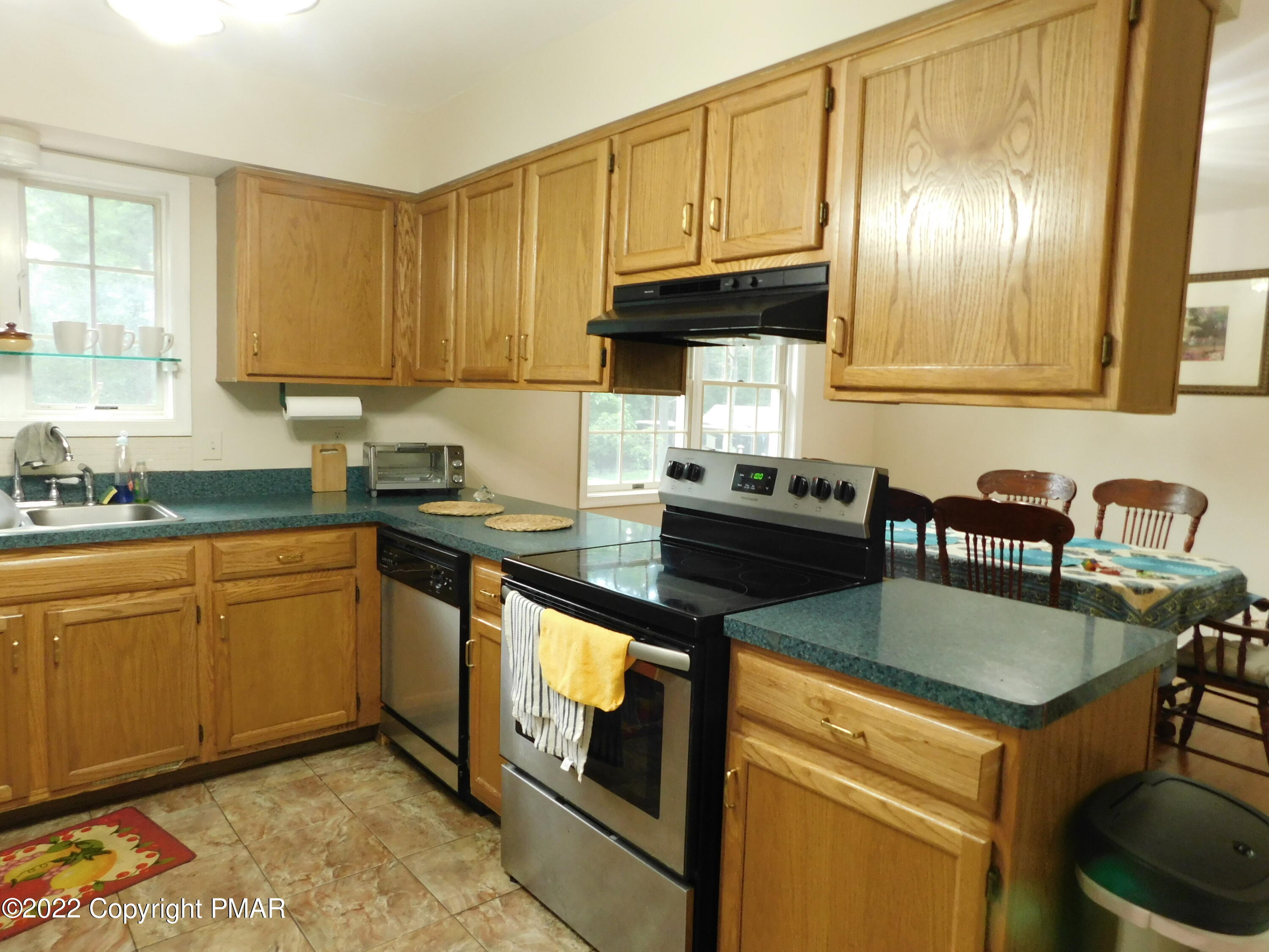 12418 Mountain Laurel Drive Property Photo 14