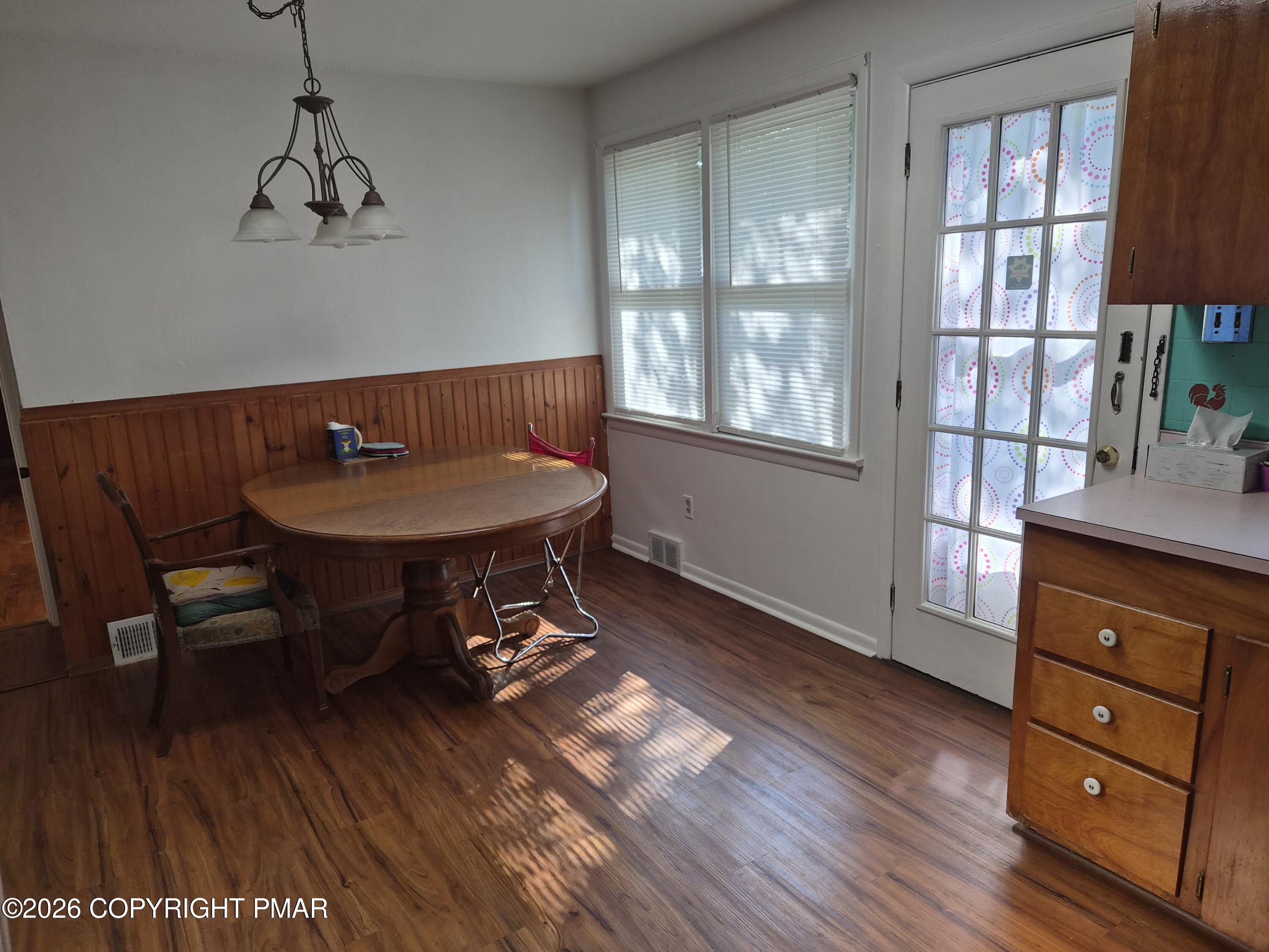 335 E Brown Street Property Photo 6