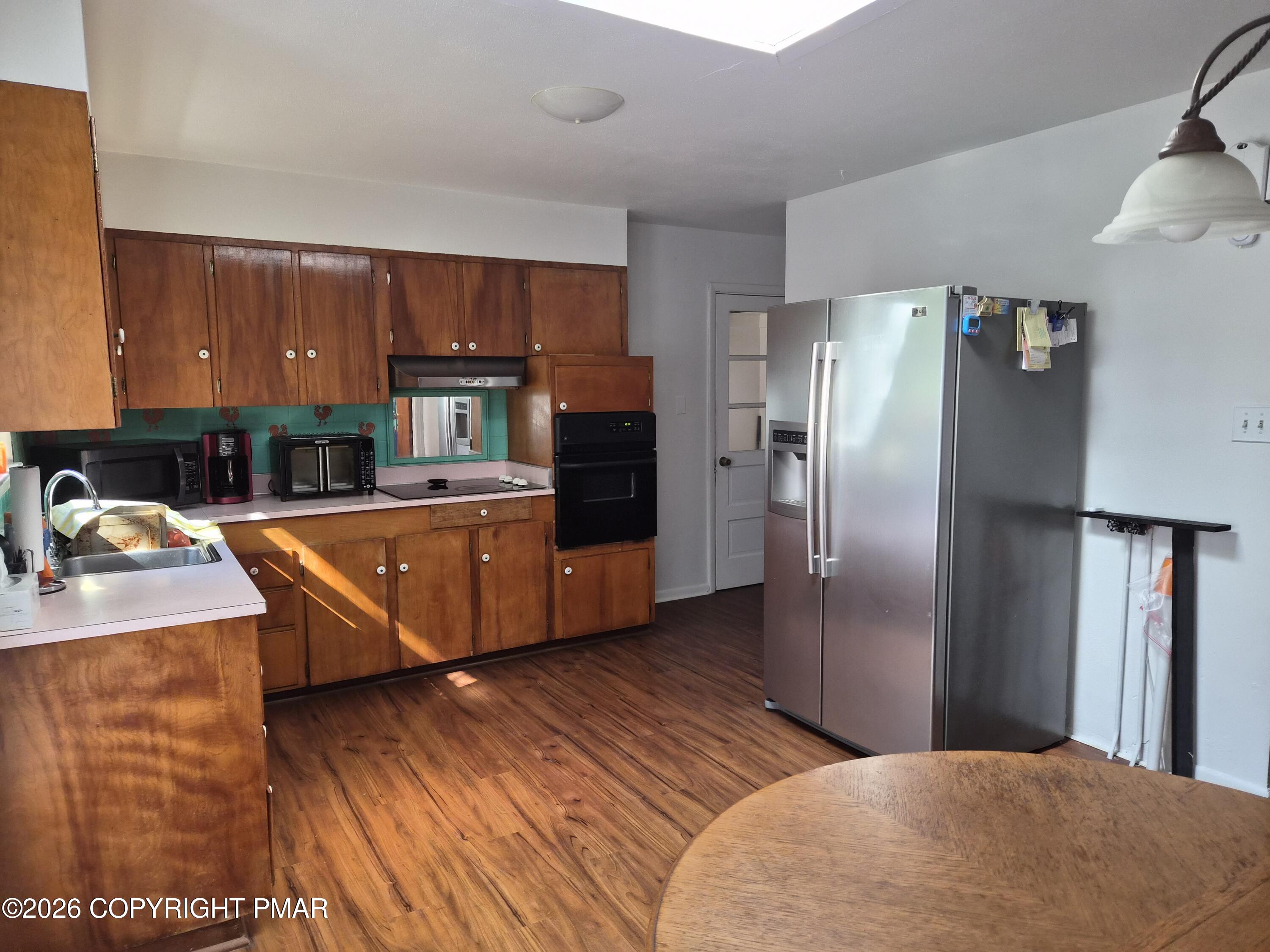 335 E Brown Street Property Photo 7