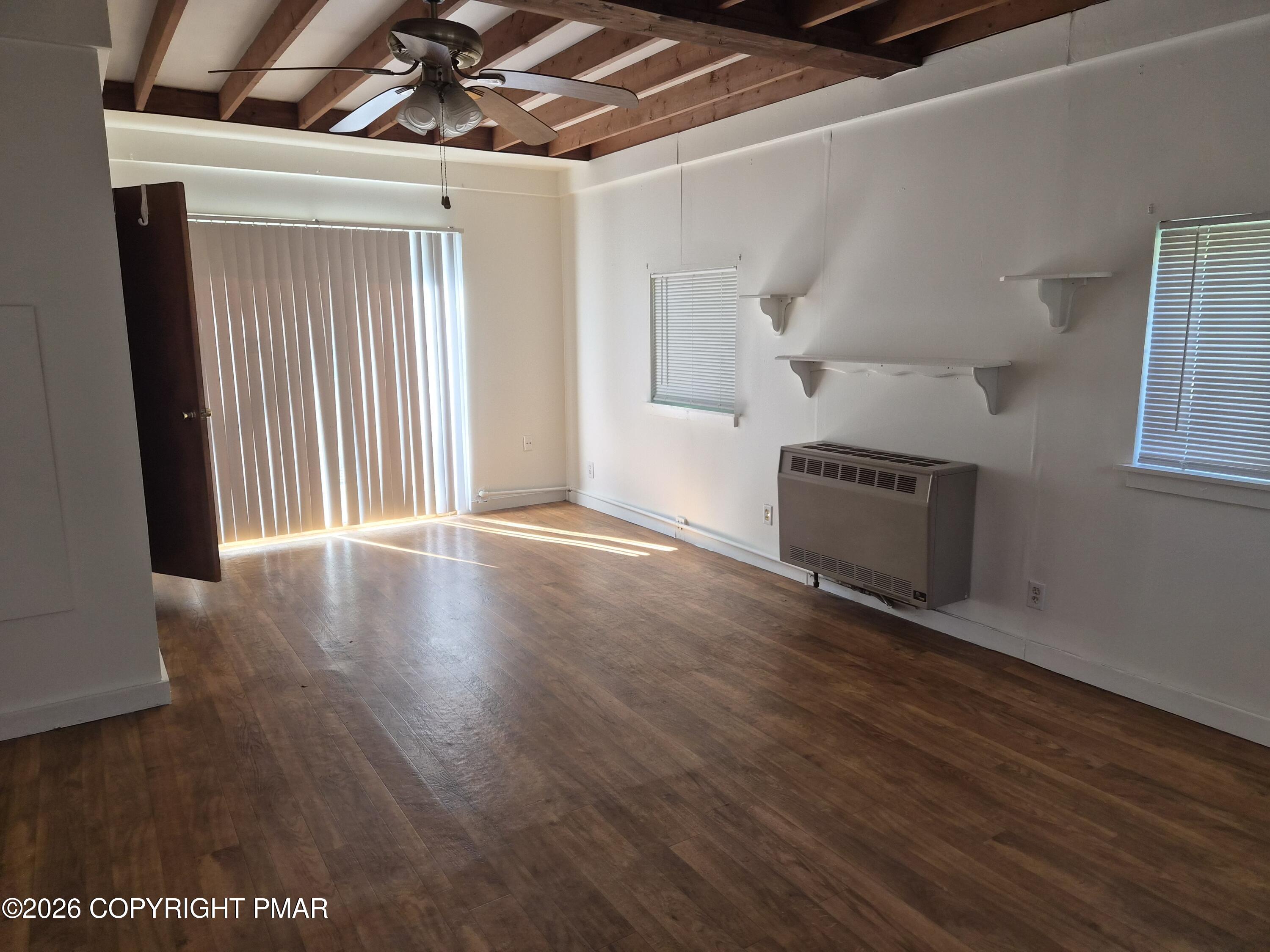 335 E Brown Street Property Photo 9
