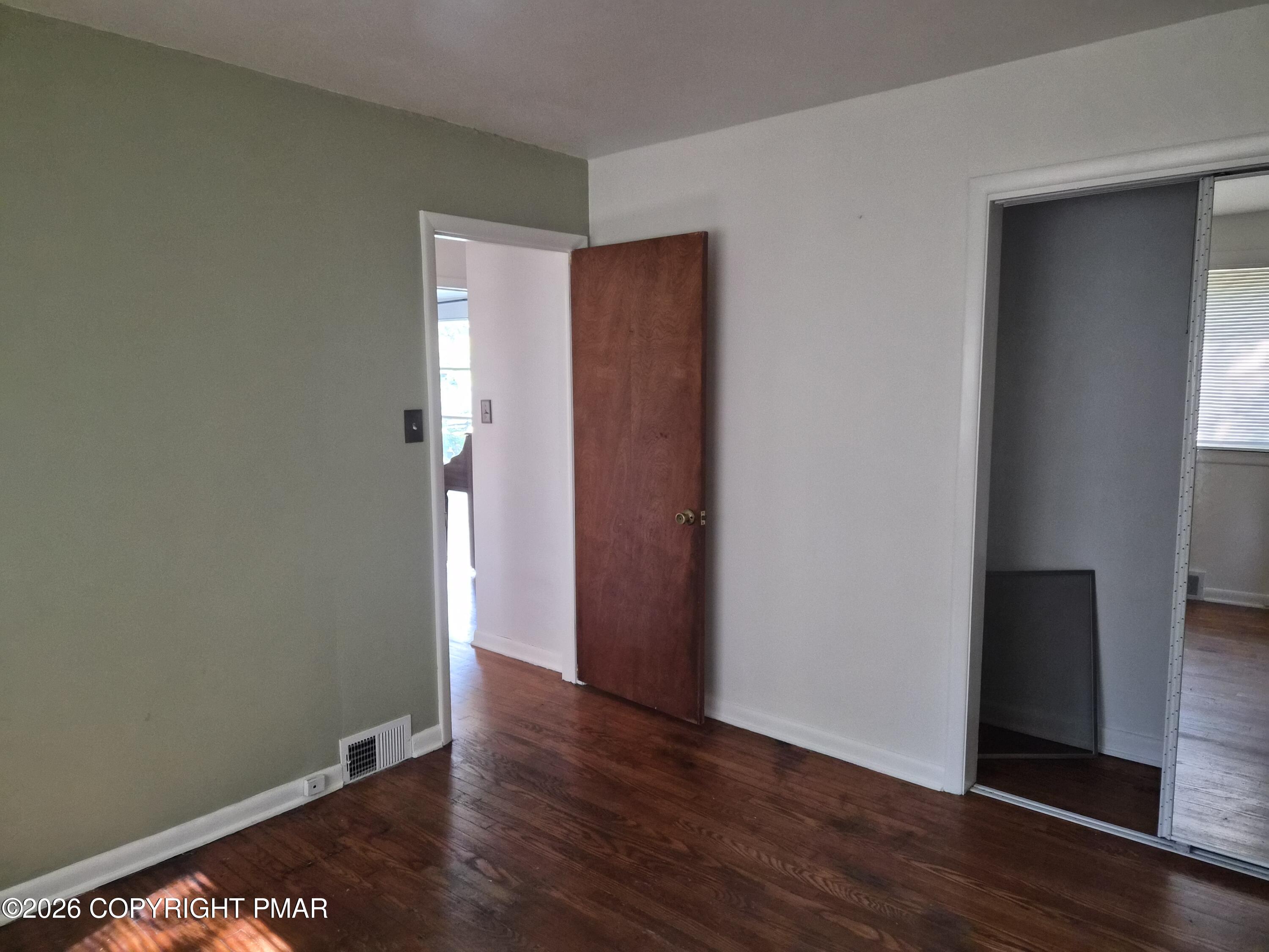 335 E Brown Street Property Photo 14
