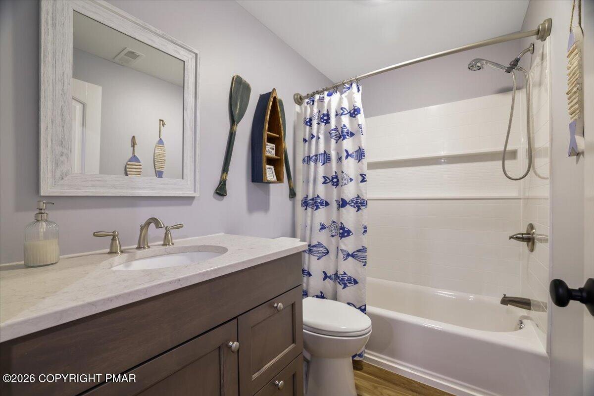 148 N Lake Drive Property Photo 25