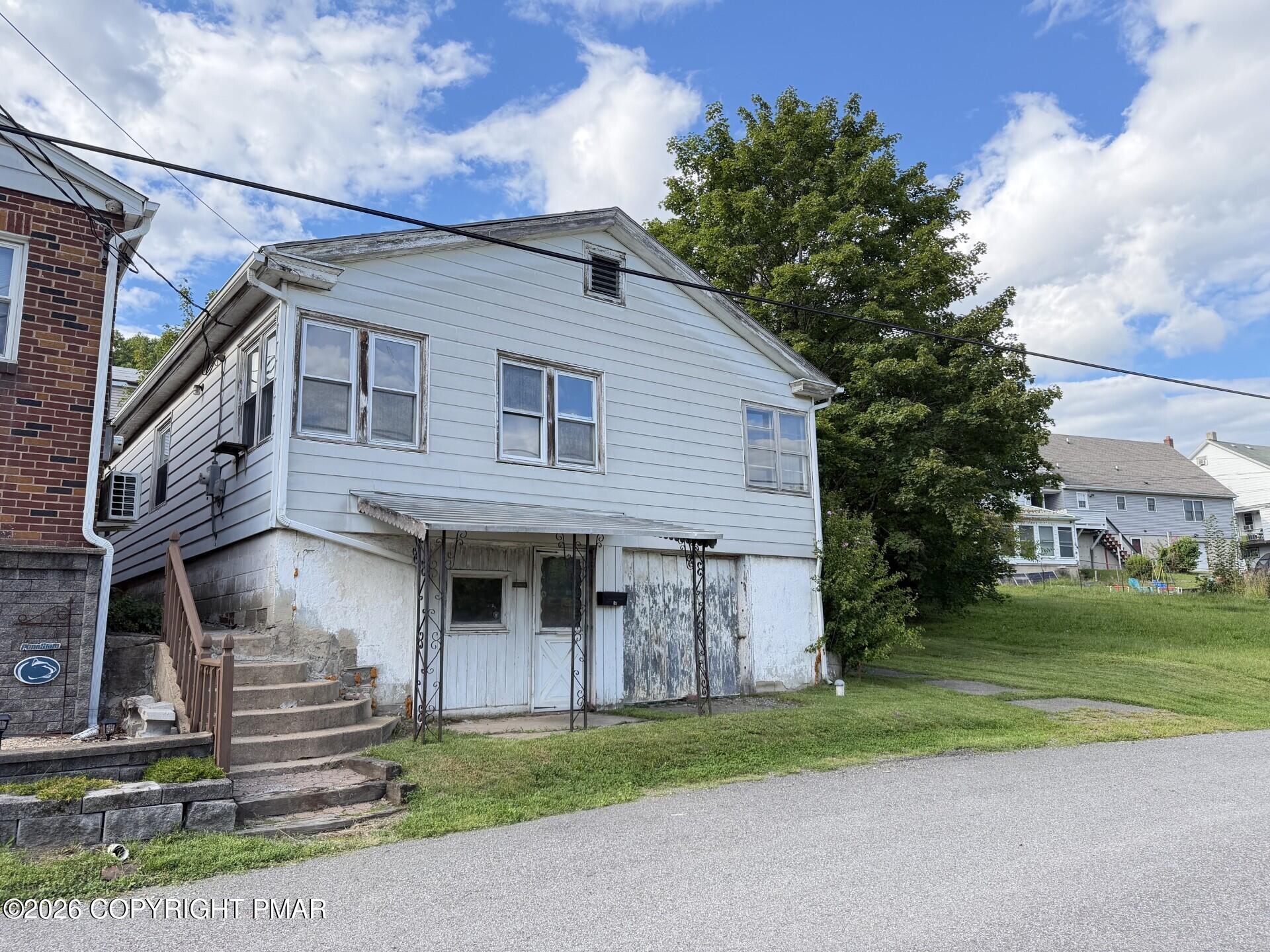 17 E Mussmano Avenue Property Photo 1