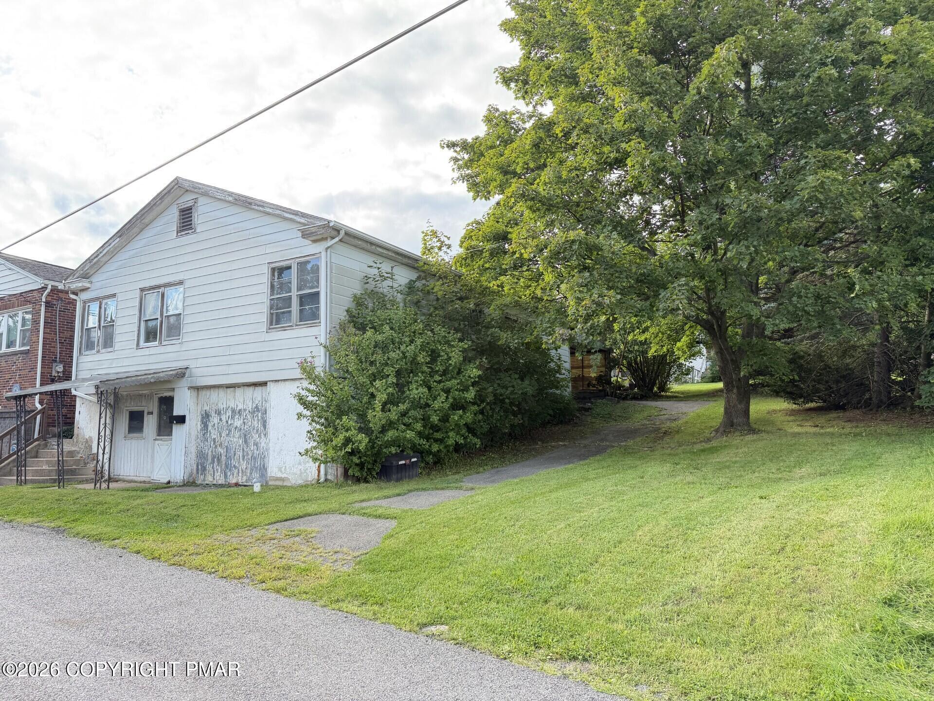 17 E Mussmano Avenue Property Photo 2
