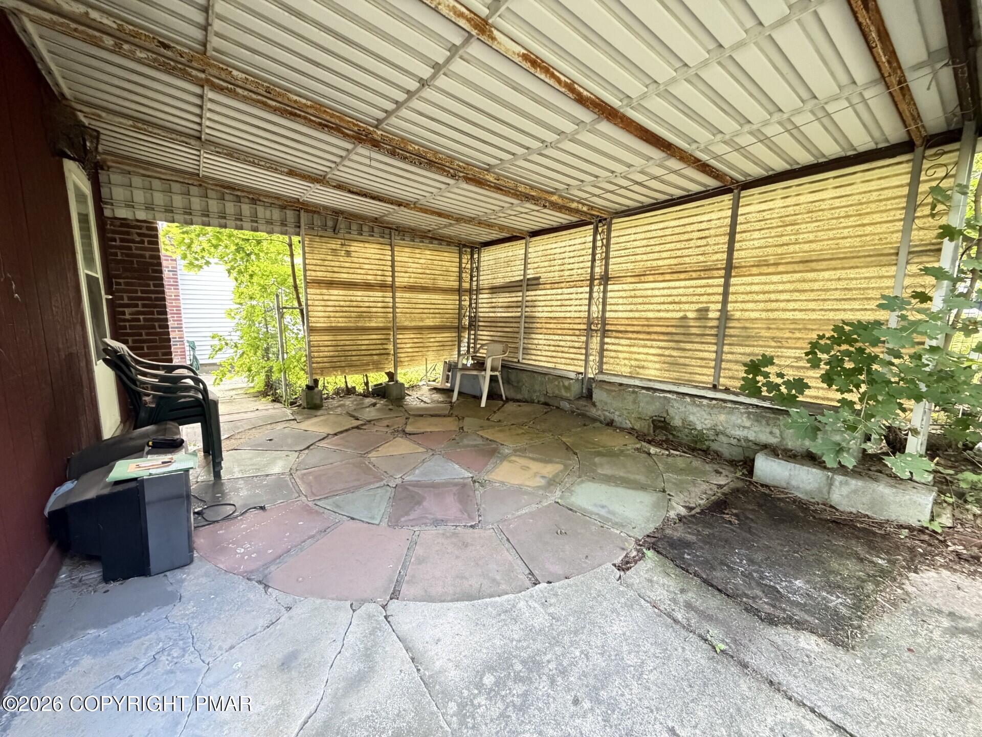 17 E Mussmano Avenue Property Photo 10