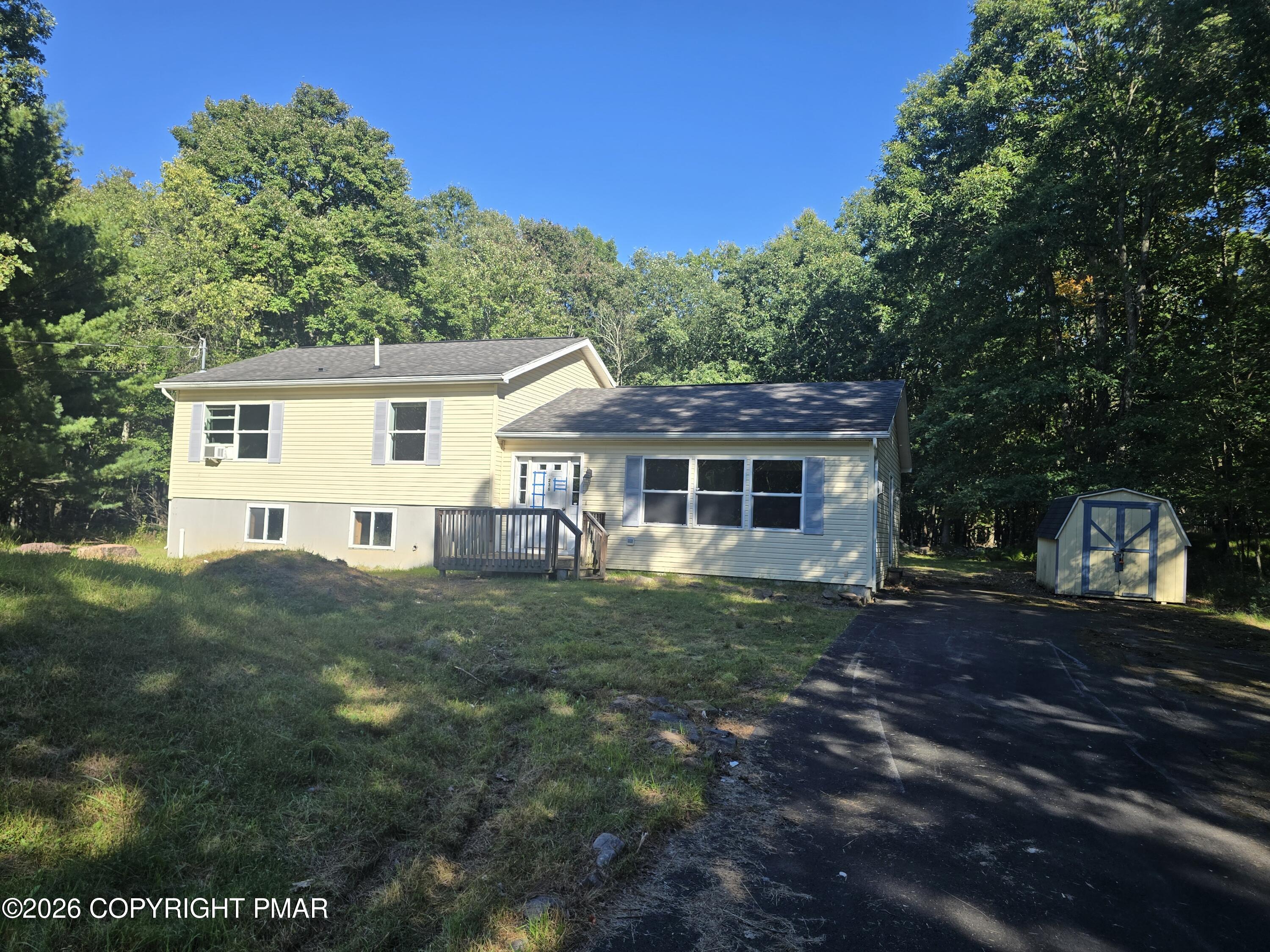 236 Keats Lane Property Photo 1