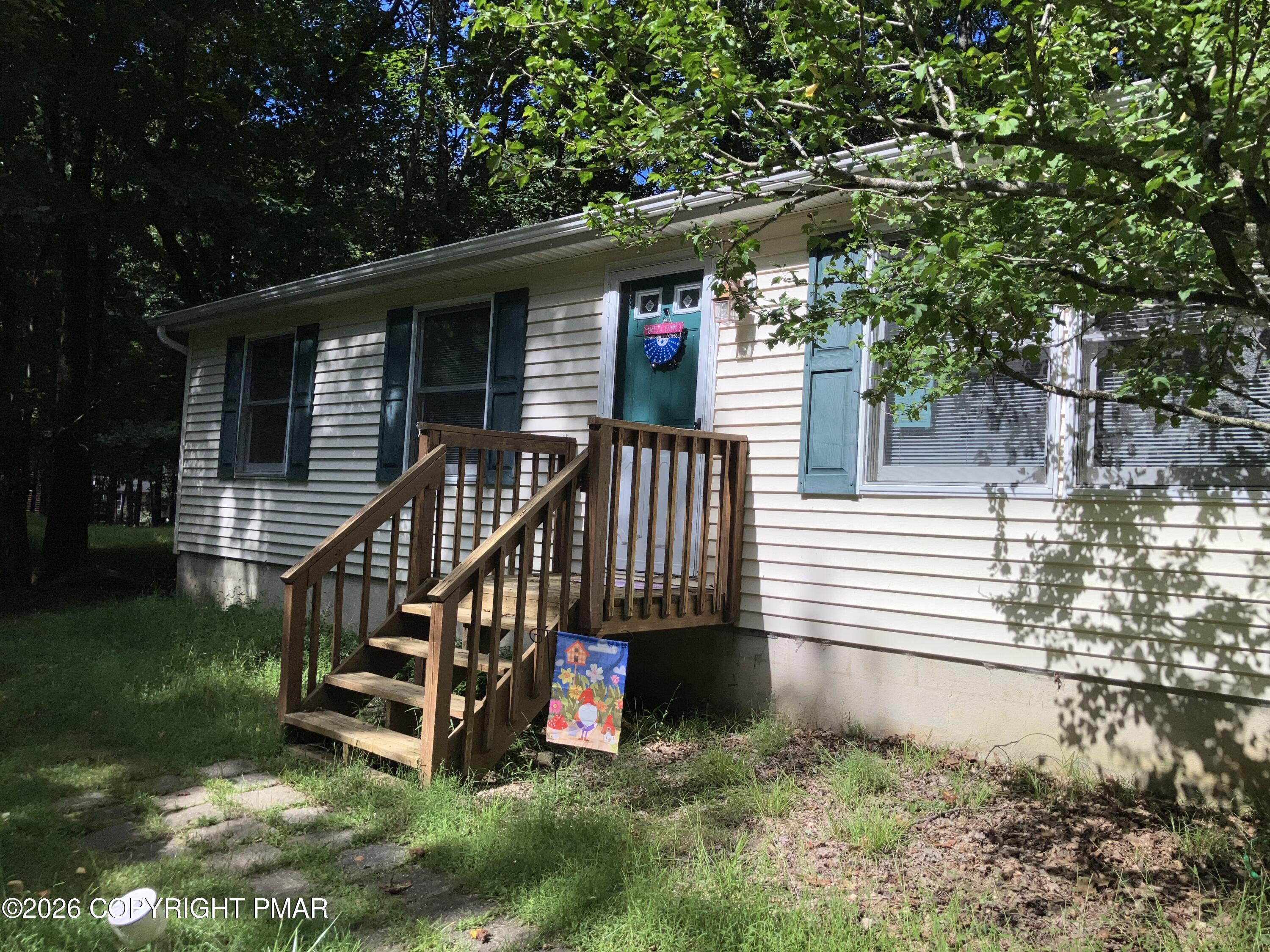 137 Aspen Road Property Photo 2
