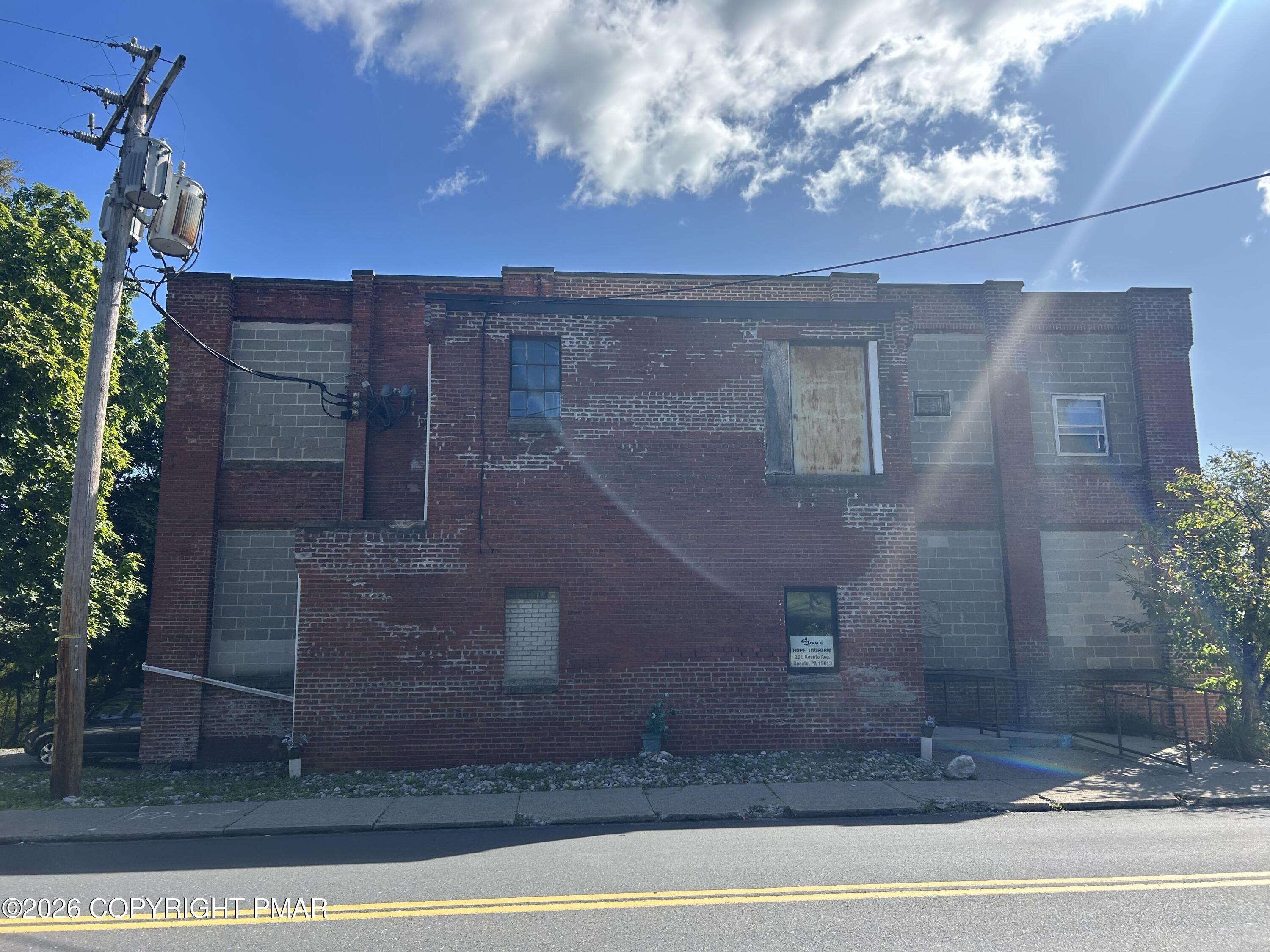 201 Roseto Avenue Property Photo 1