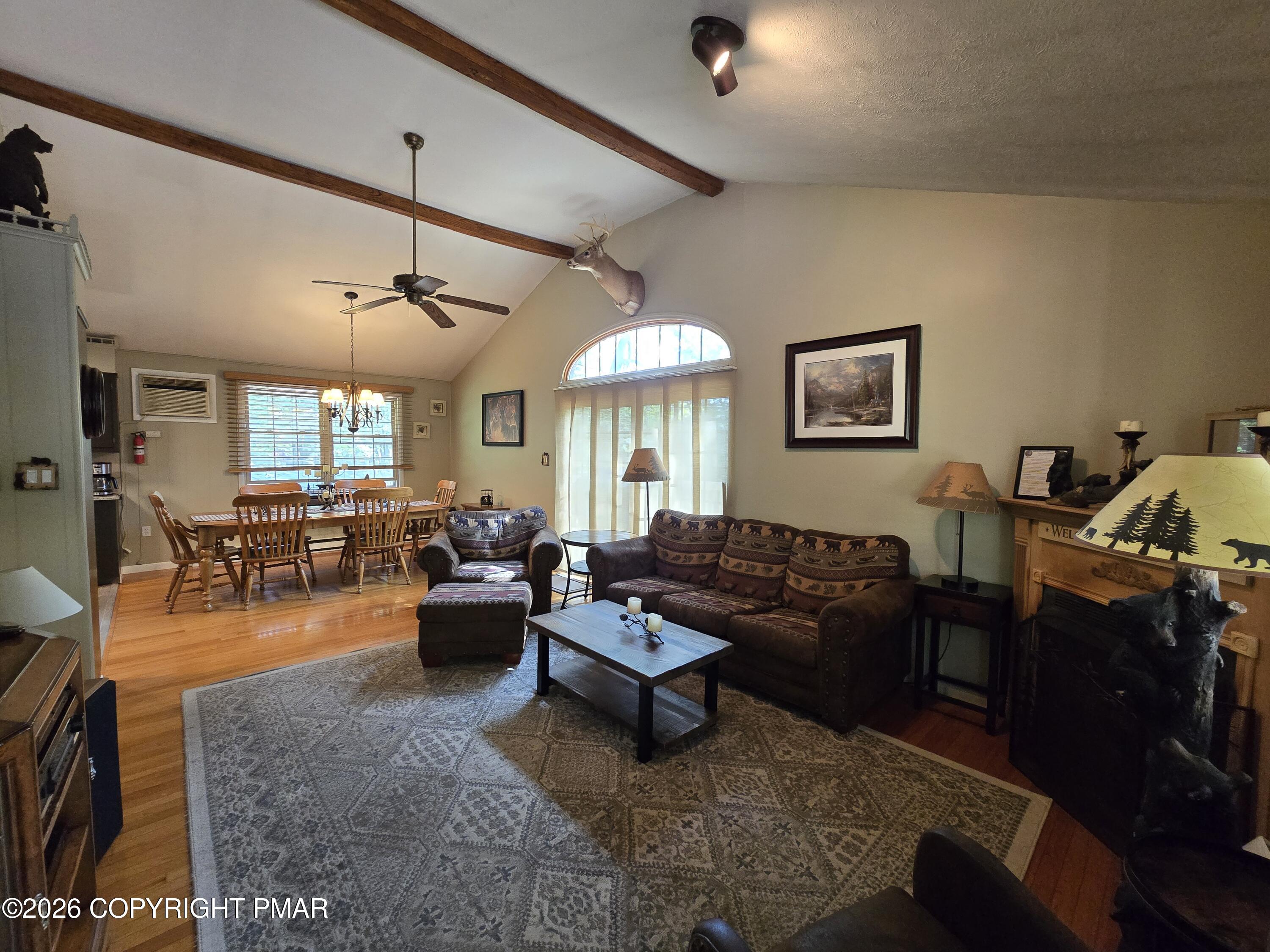 156 Pineknoll Drive Property Photo 3