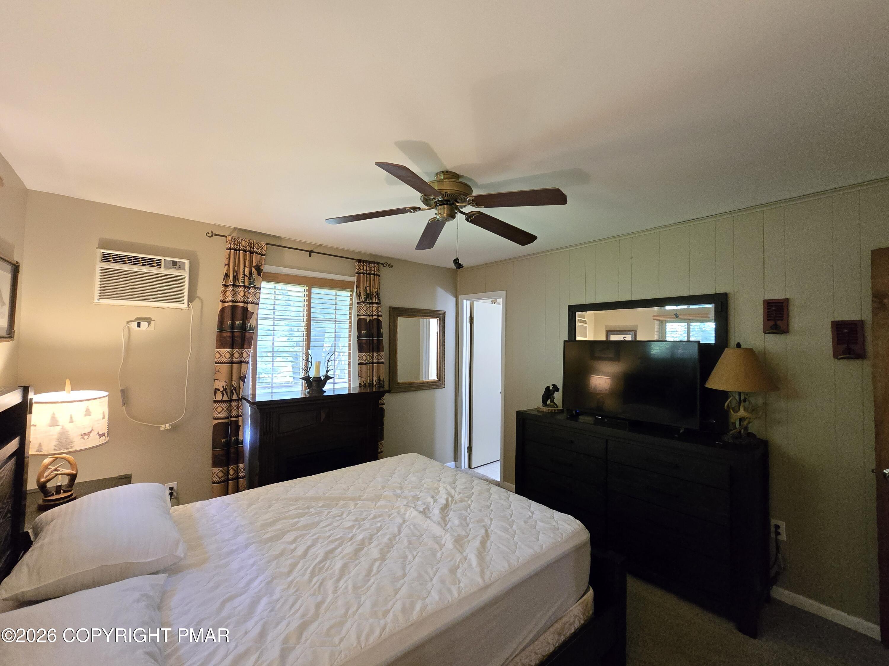156 Pineknoll Drive Property Photo 11