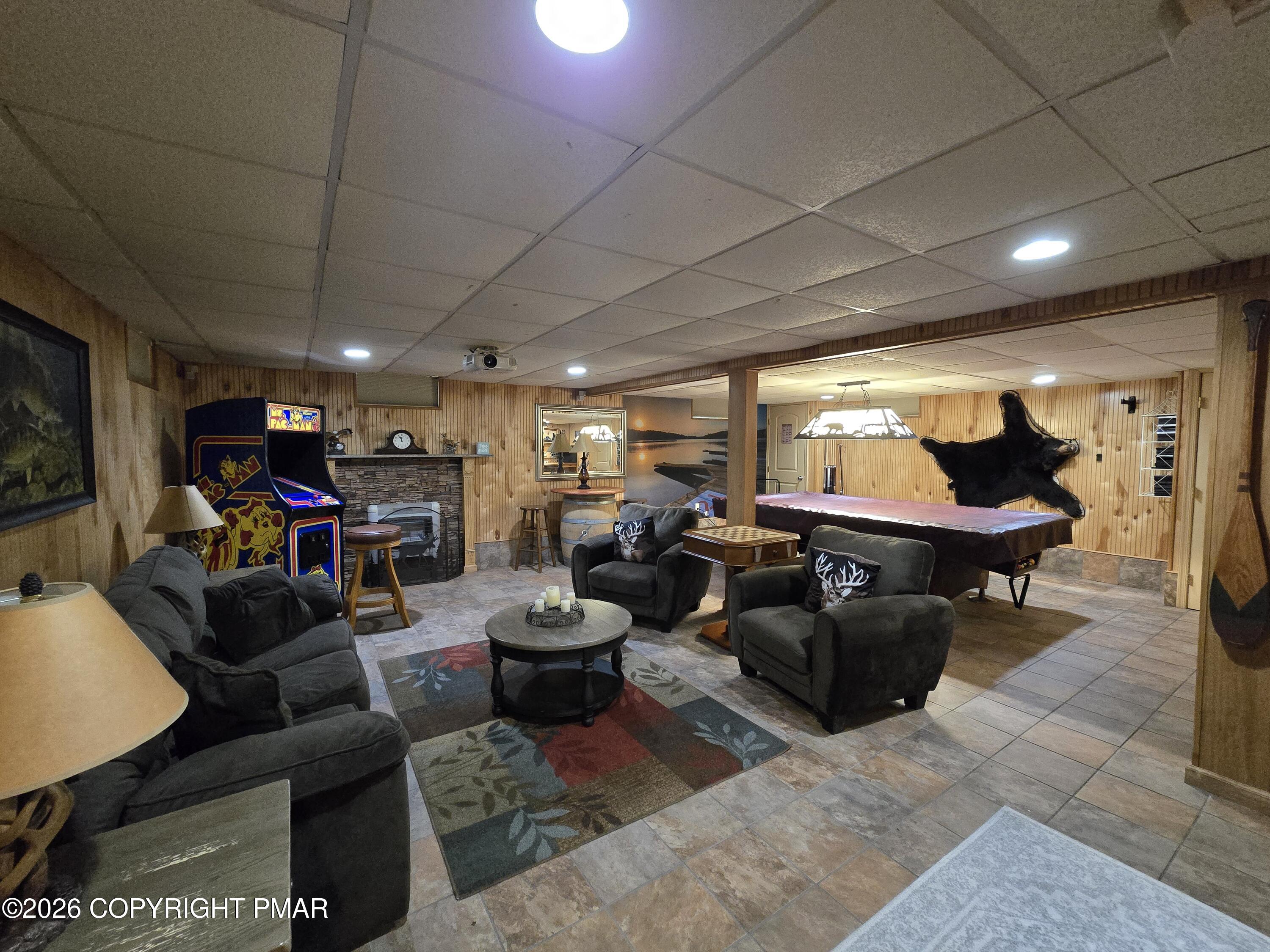 156 Pineknoll Drive Property Photo 18