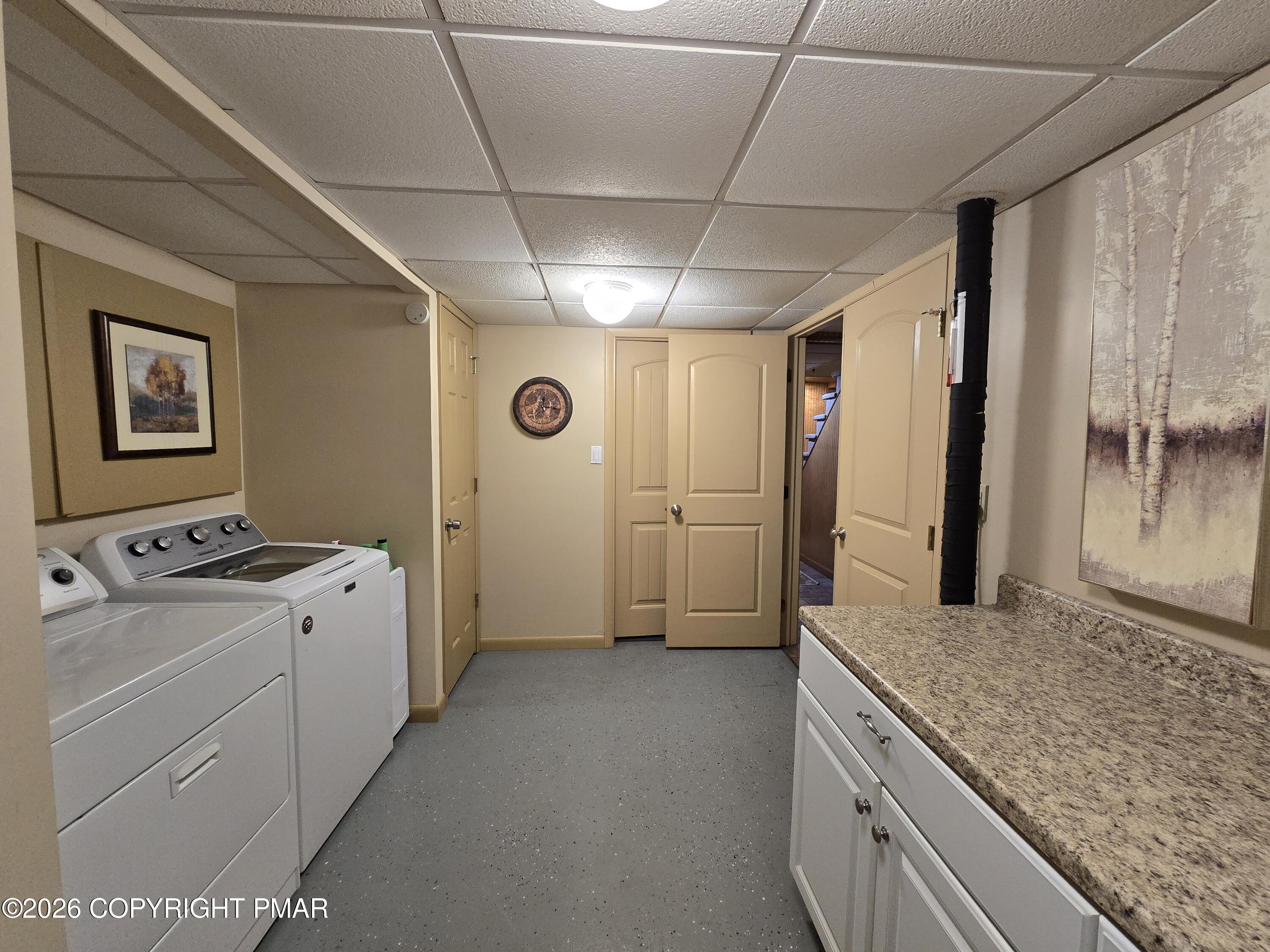 156 Pineknoll Drive Property Photo 22