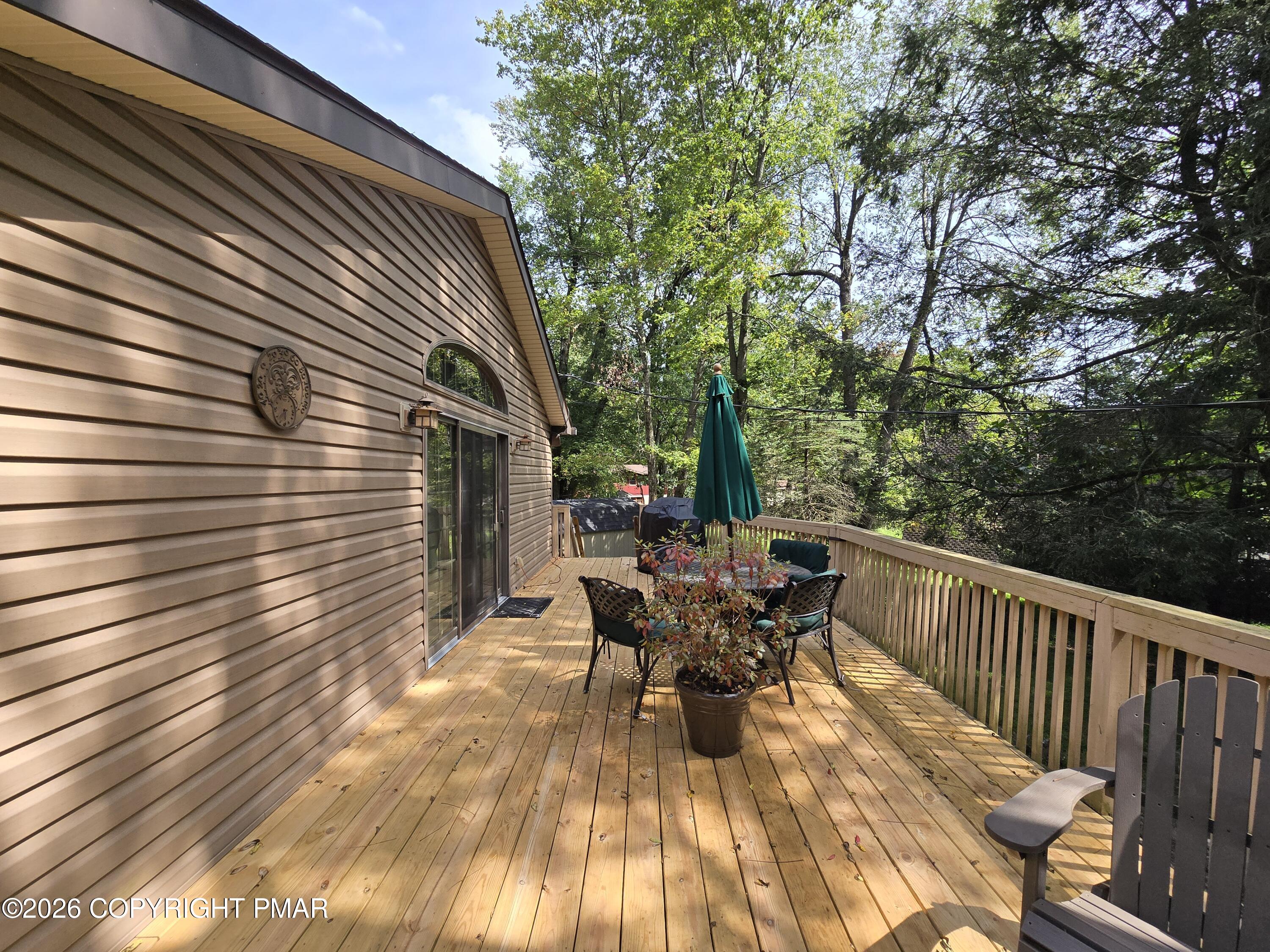 156 Pineknoll Drive Property Photo 25