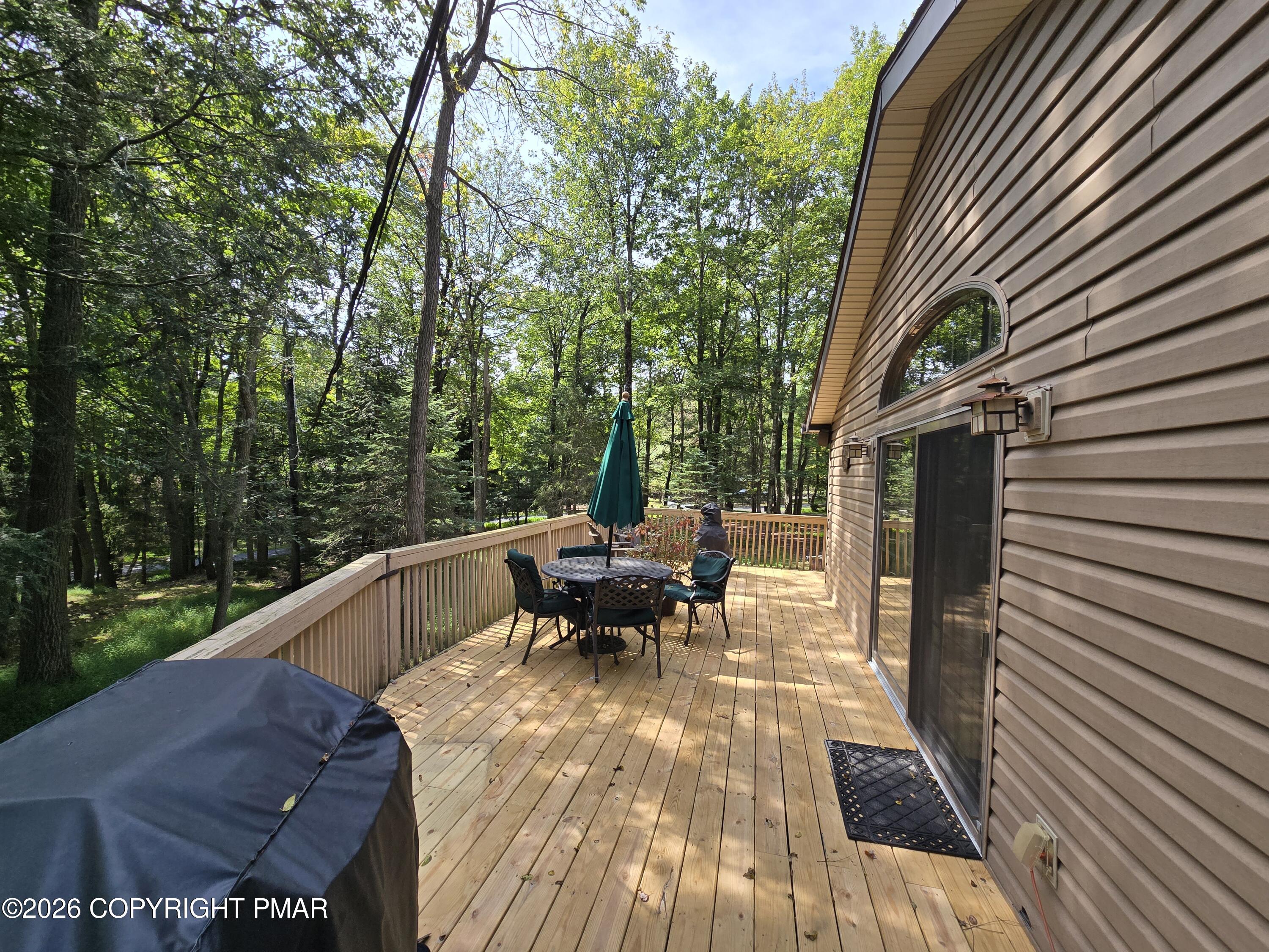 156 Pineknoll Drive Property Photo 30
