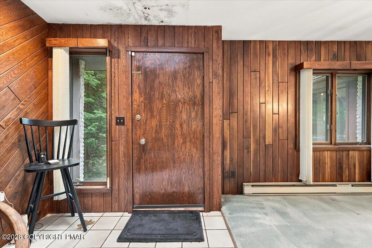 1586 Sullivan Trail Property Photo 7