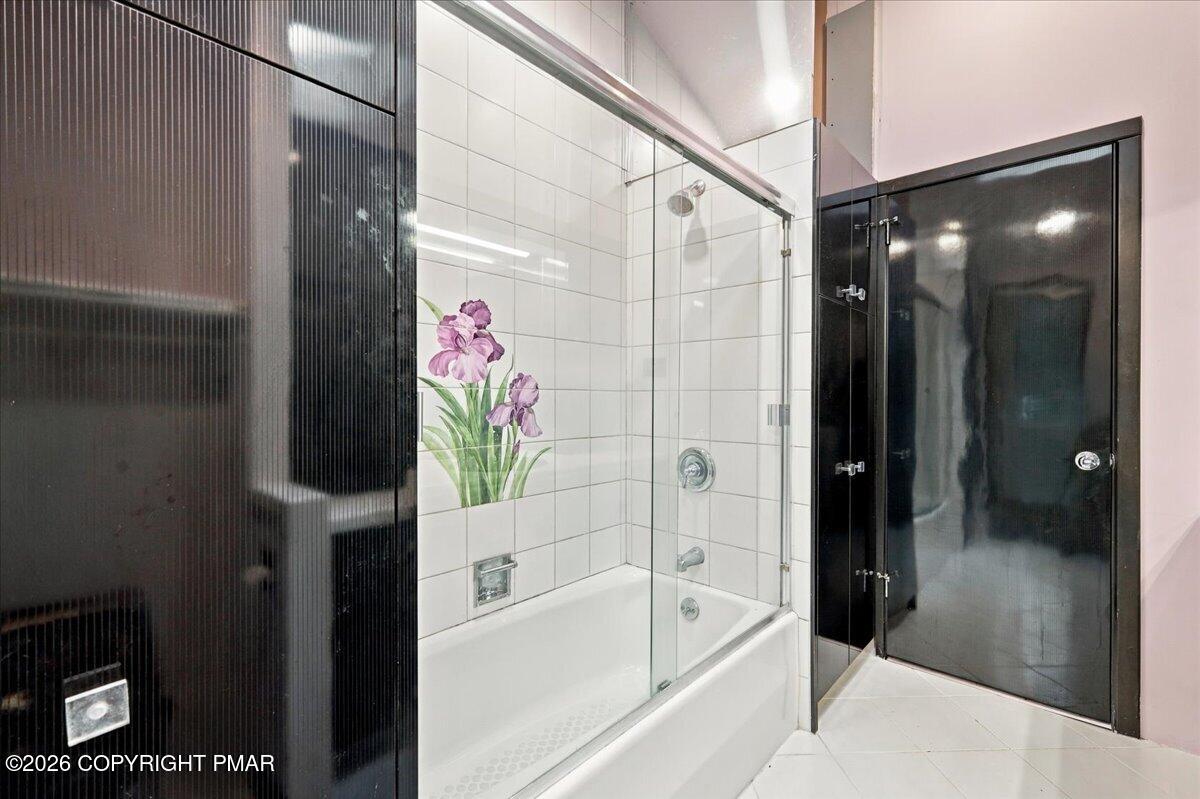 1586 Sullivan Trail Property Photo 24