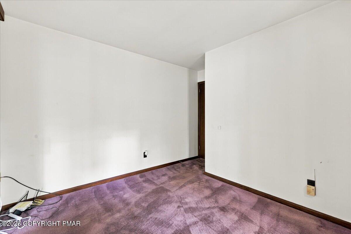 1586 Sullivan Trail Property Photo 27