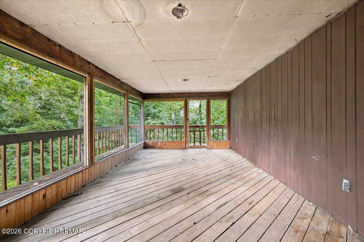 1586 Sullivan Trail Property Photo 32