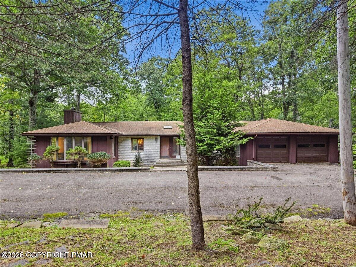 1586 Sullivan Trail Property Photo 48