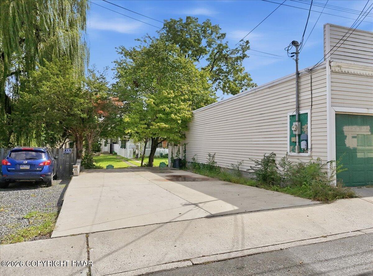 322 N Eighth Street Property Photo 66