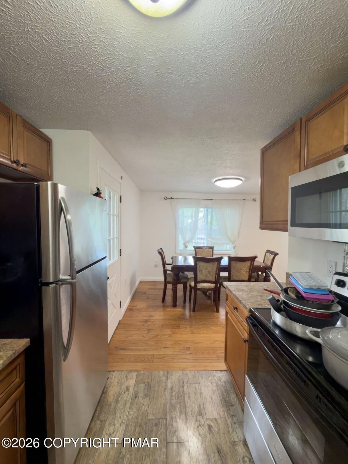 9840 Deerwood Drive Property Photo 7