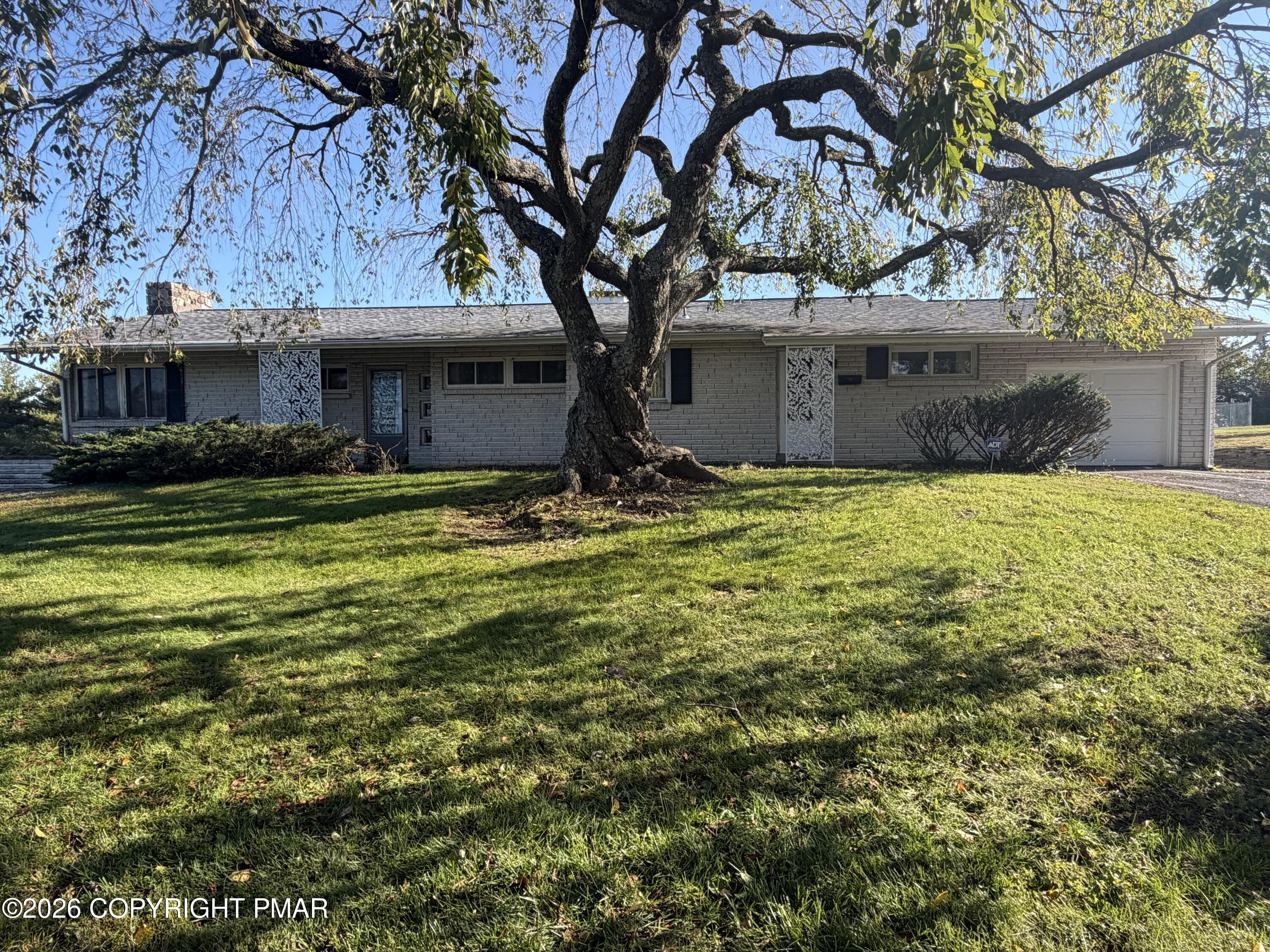 1016 Lindbergh Avenue Property Photo 1