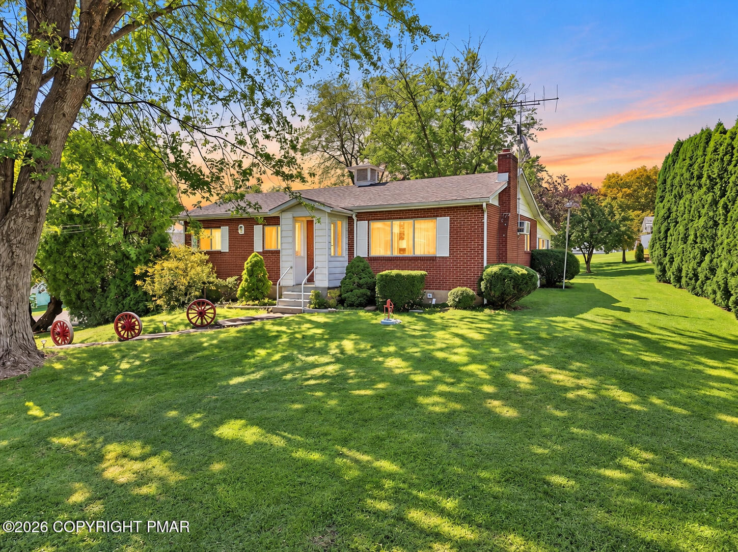 1235 Oakwood Drive Property Photo 1