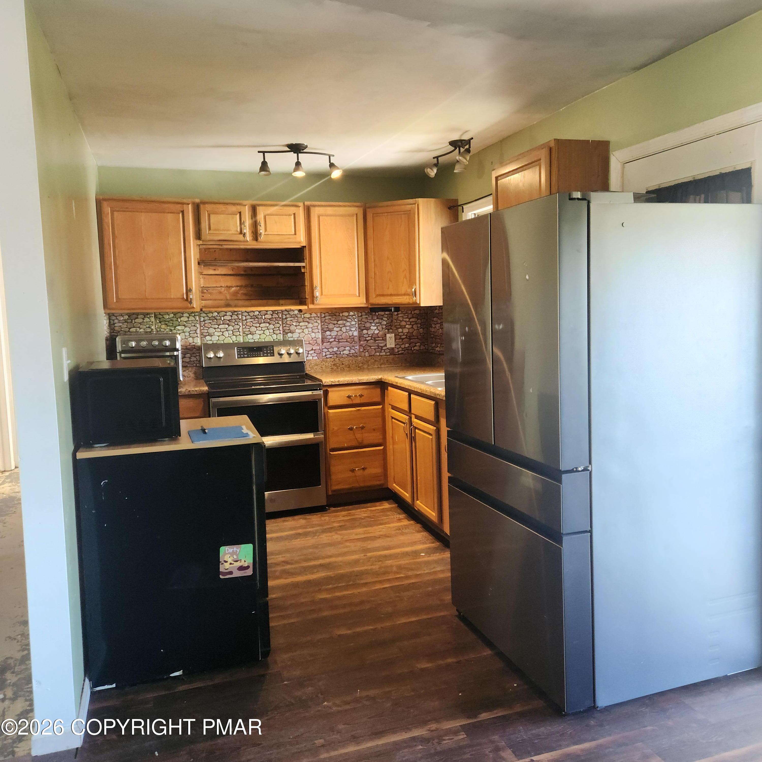 449 Weir Mountain Road Property Photo 3