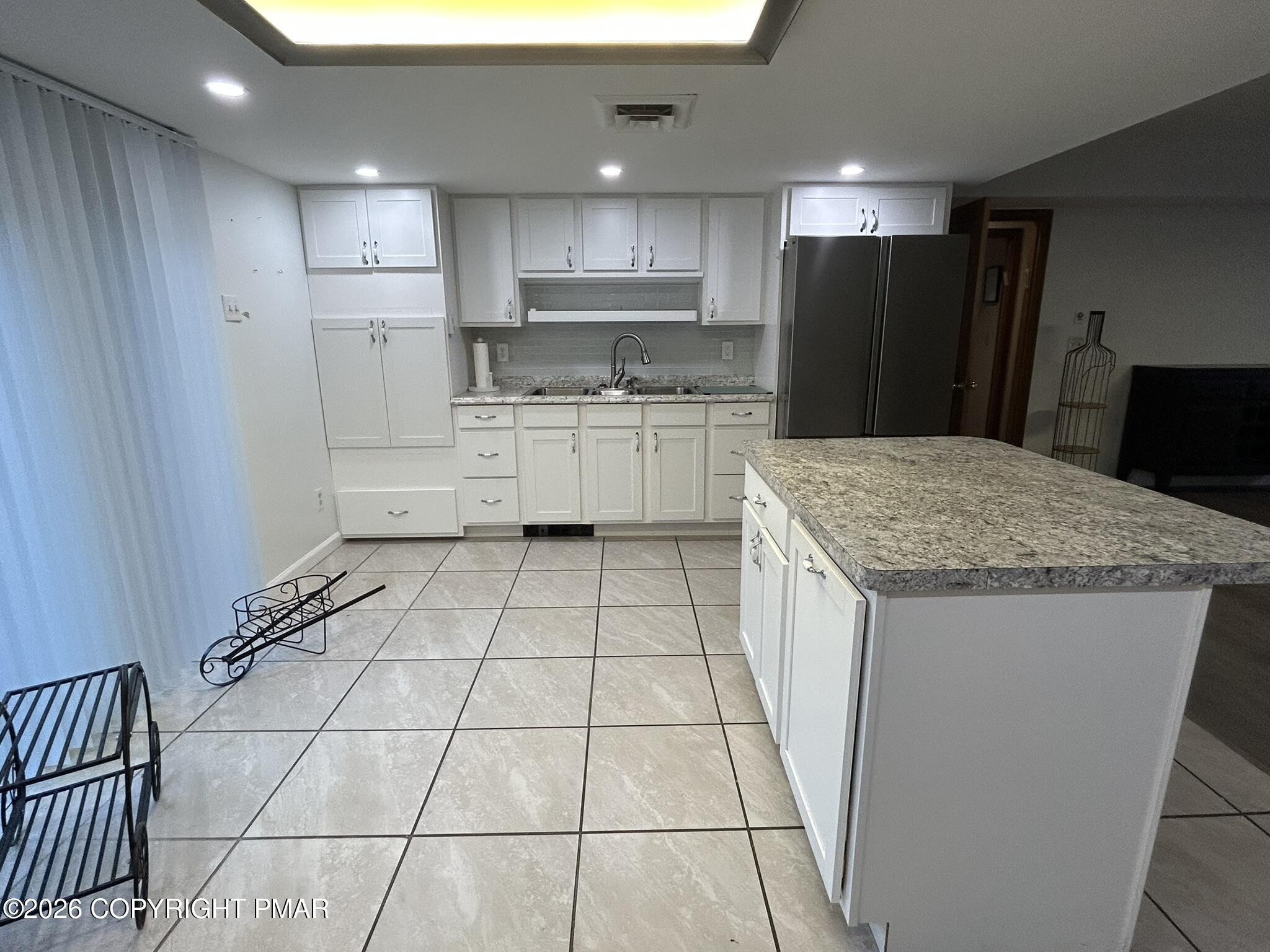122 Nicoll Lane B Property Photo 6