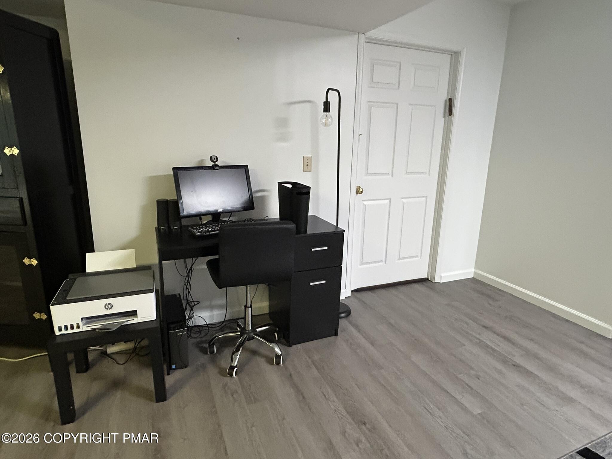 122 Nicoll Lane B Property Photo 15
