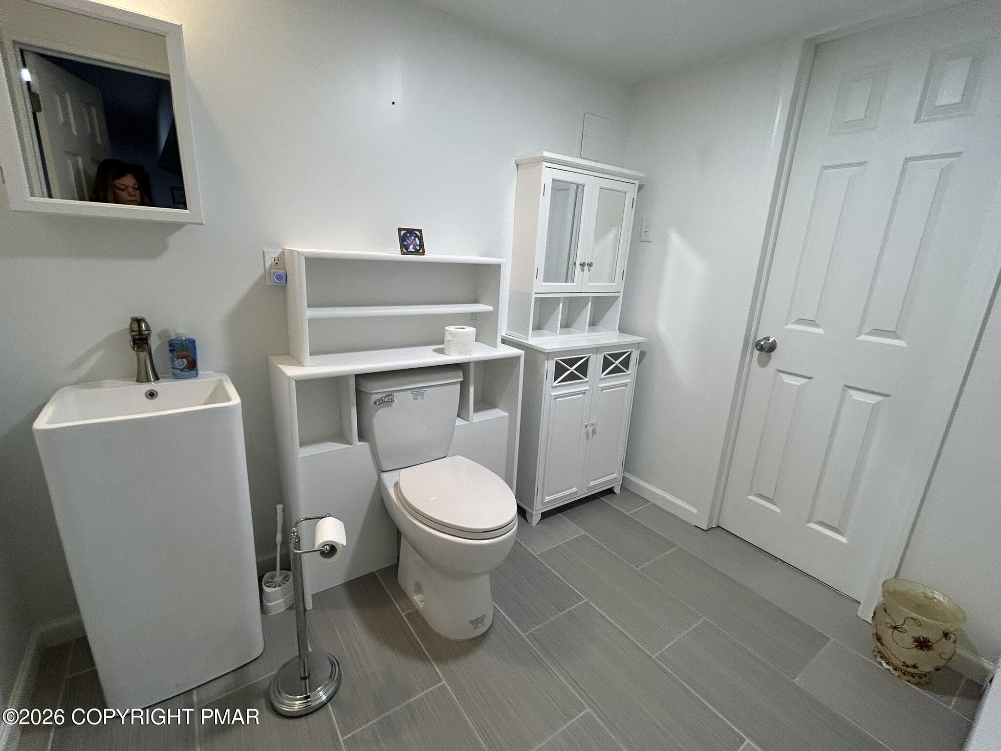 122 Nicoll Lane B Property Photo 24