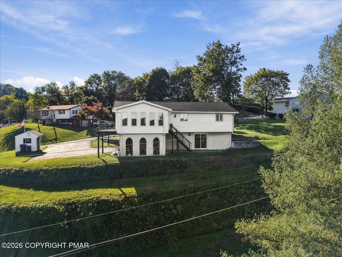 7121 Kingstead Drive Property Photo 3