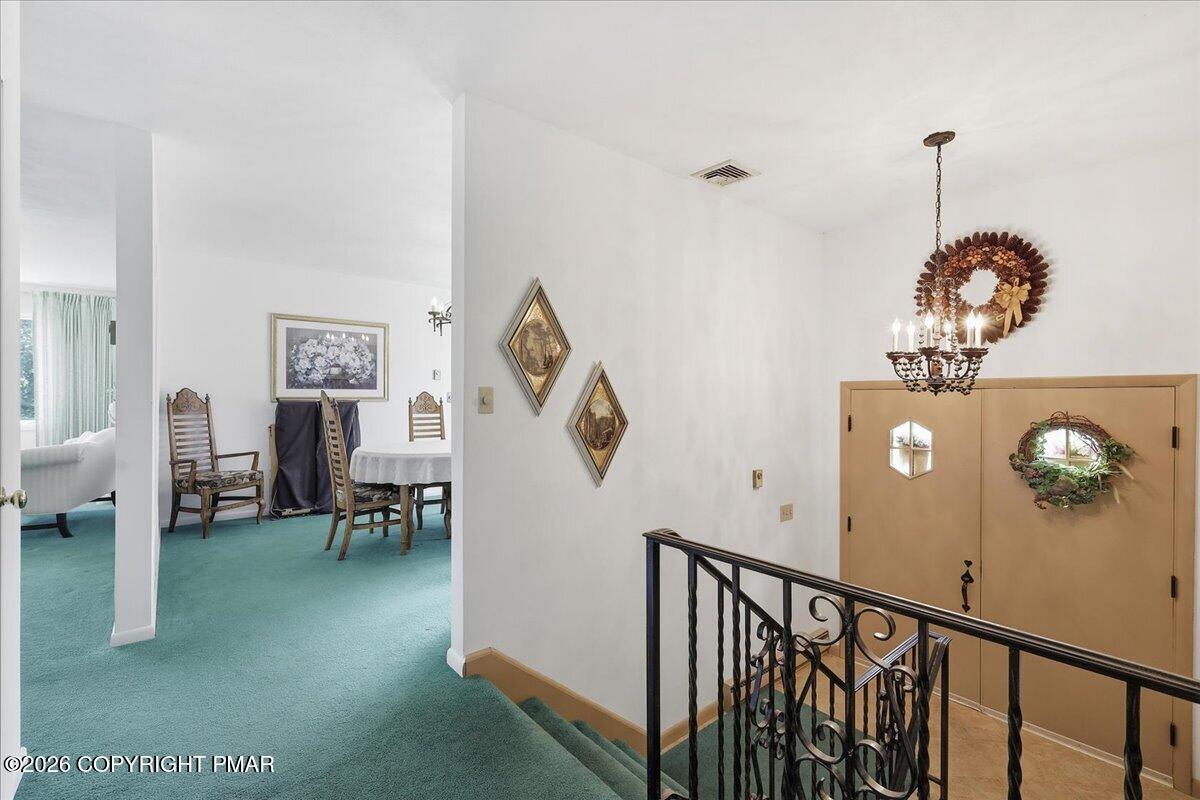 7121 Kingstead Drive Property Photo 10
