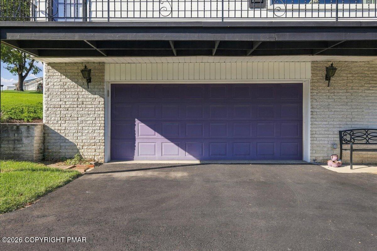 7121 Kingstead Drive Property Photo 48