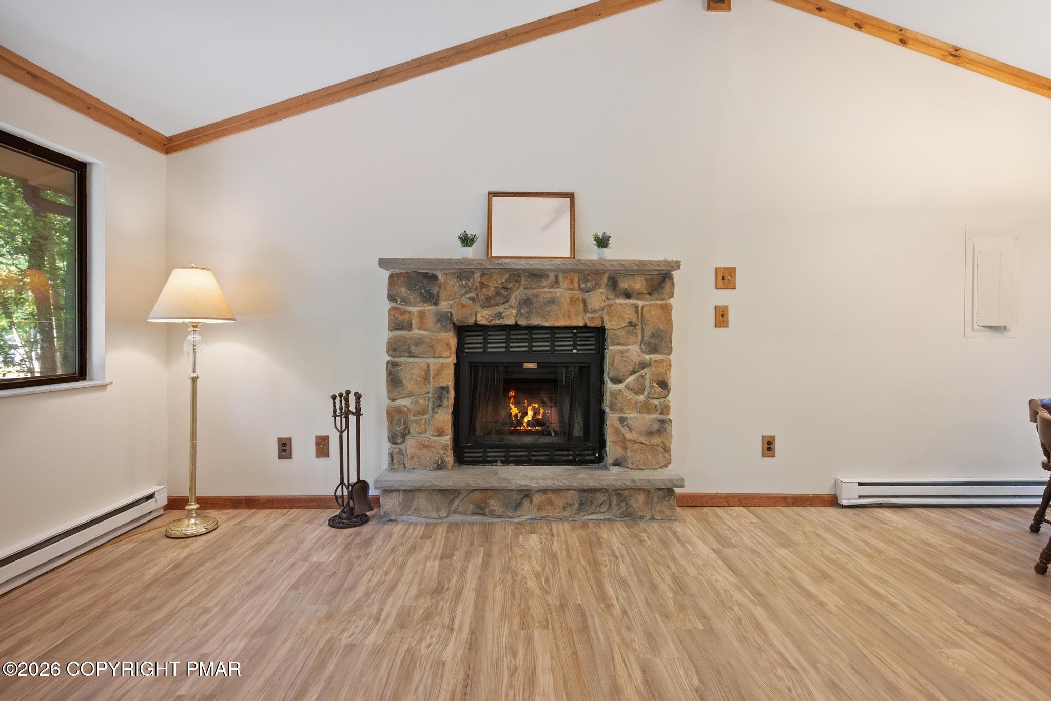 391 Berry Lane Property Photo 7
