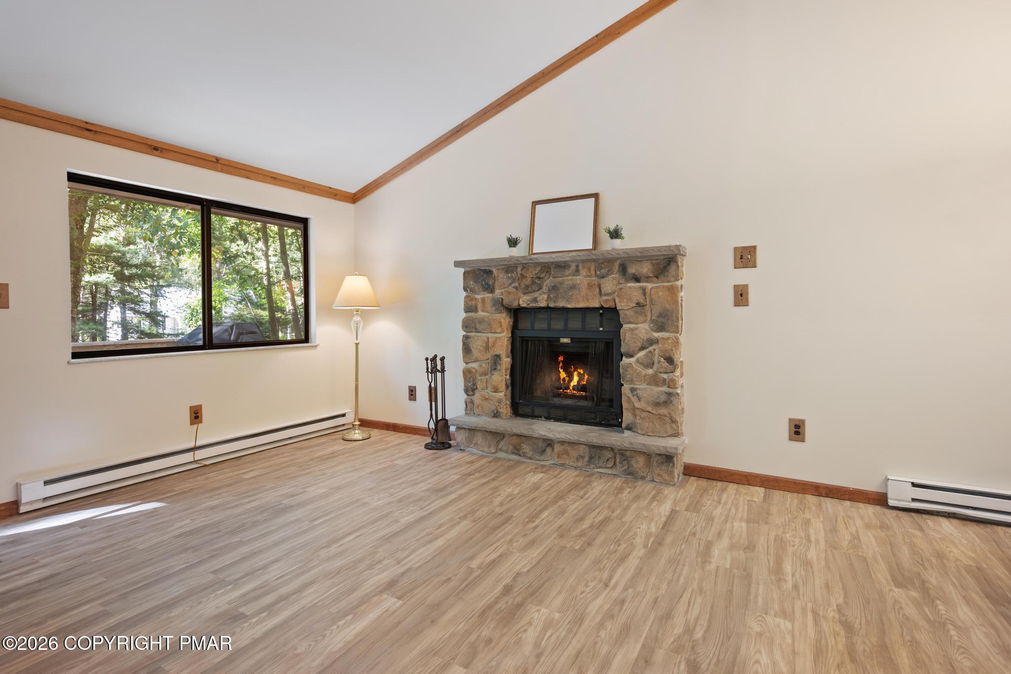 391 Berry Lane Property Photo 8