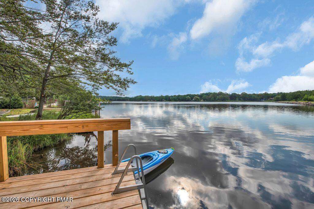 6029 Boardwalk Drive Property Photo 3
