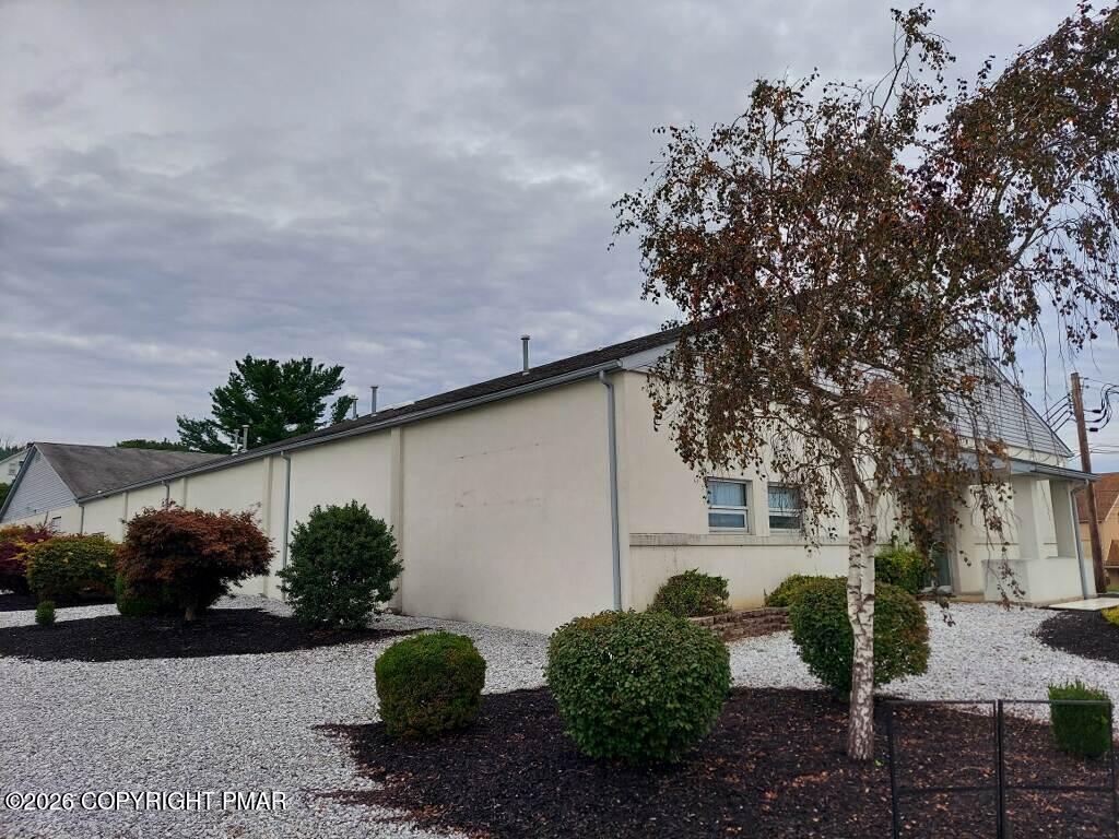 580 Coal Street Property Photo 2