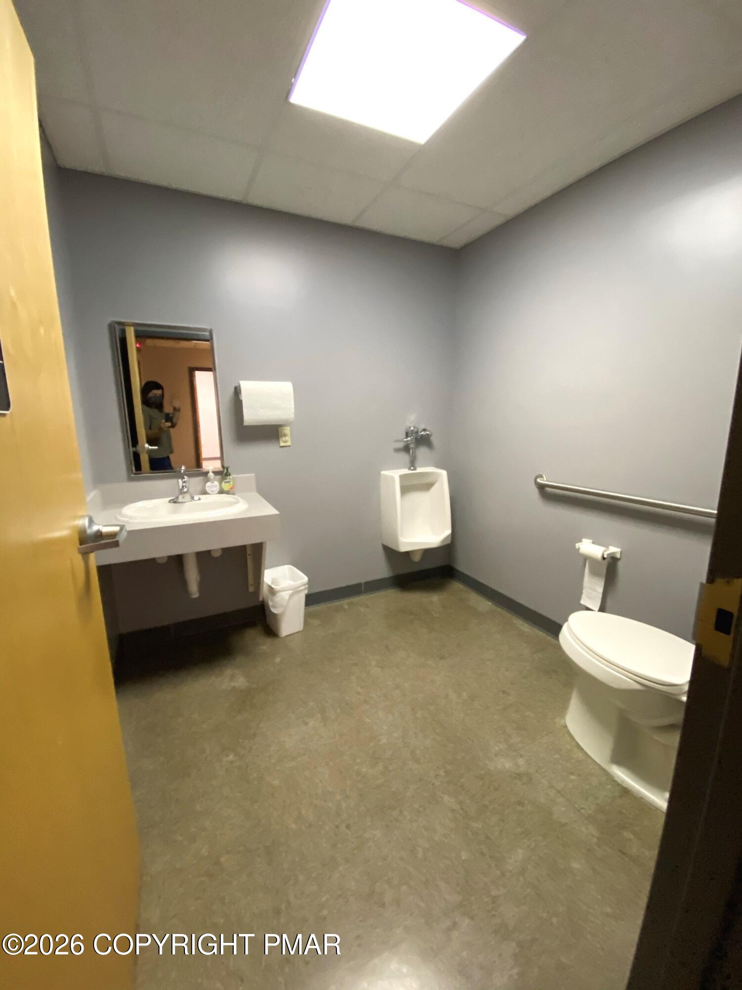 580 Coal Street Property Photo 11